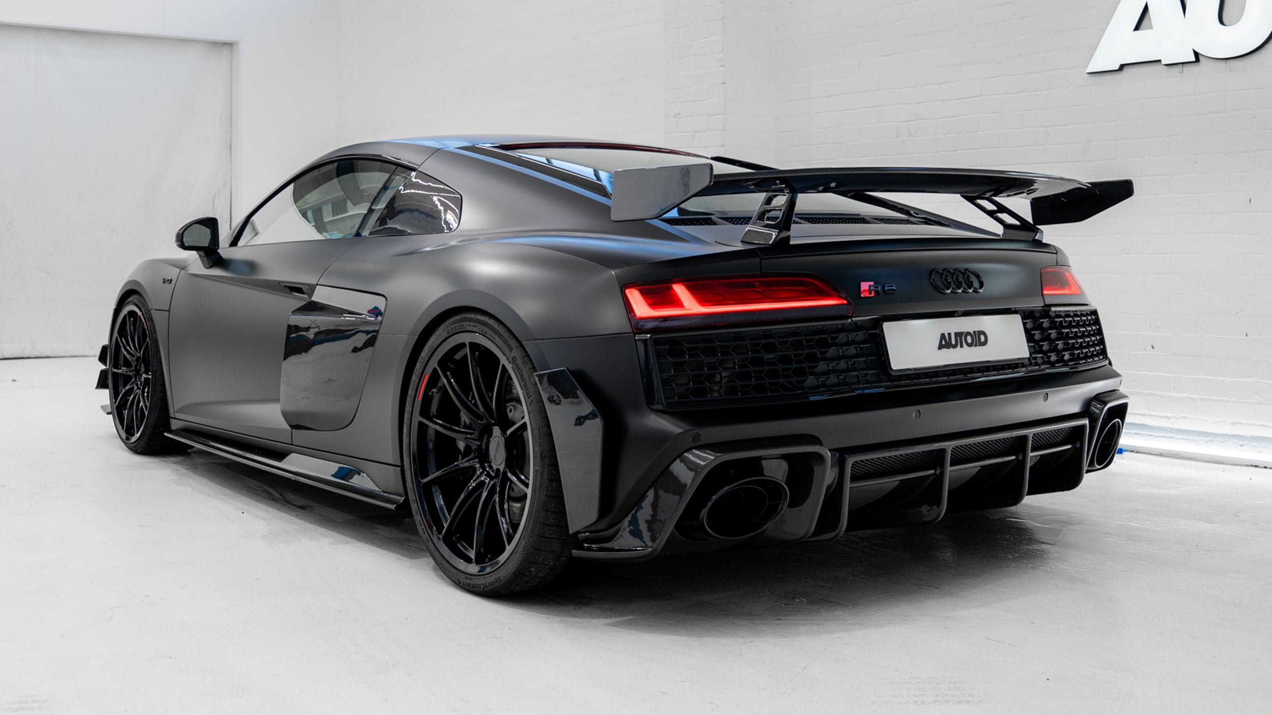 Elevating the Audi R8 4S Facelift with a GT Look