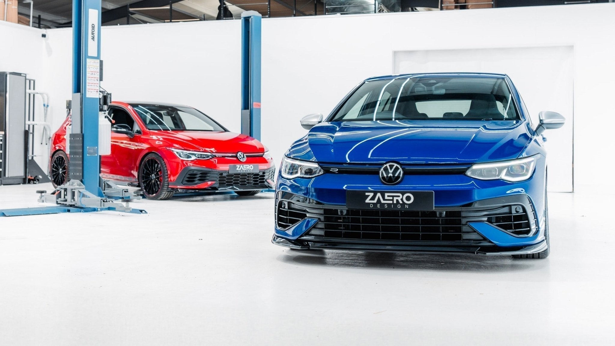 VW Mk8 Golf R vs Mk8 Clubsport GTI by Zaero Design - AUTOID