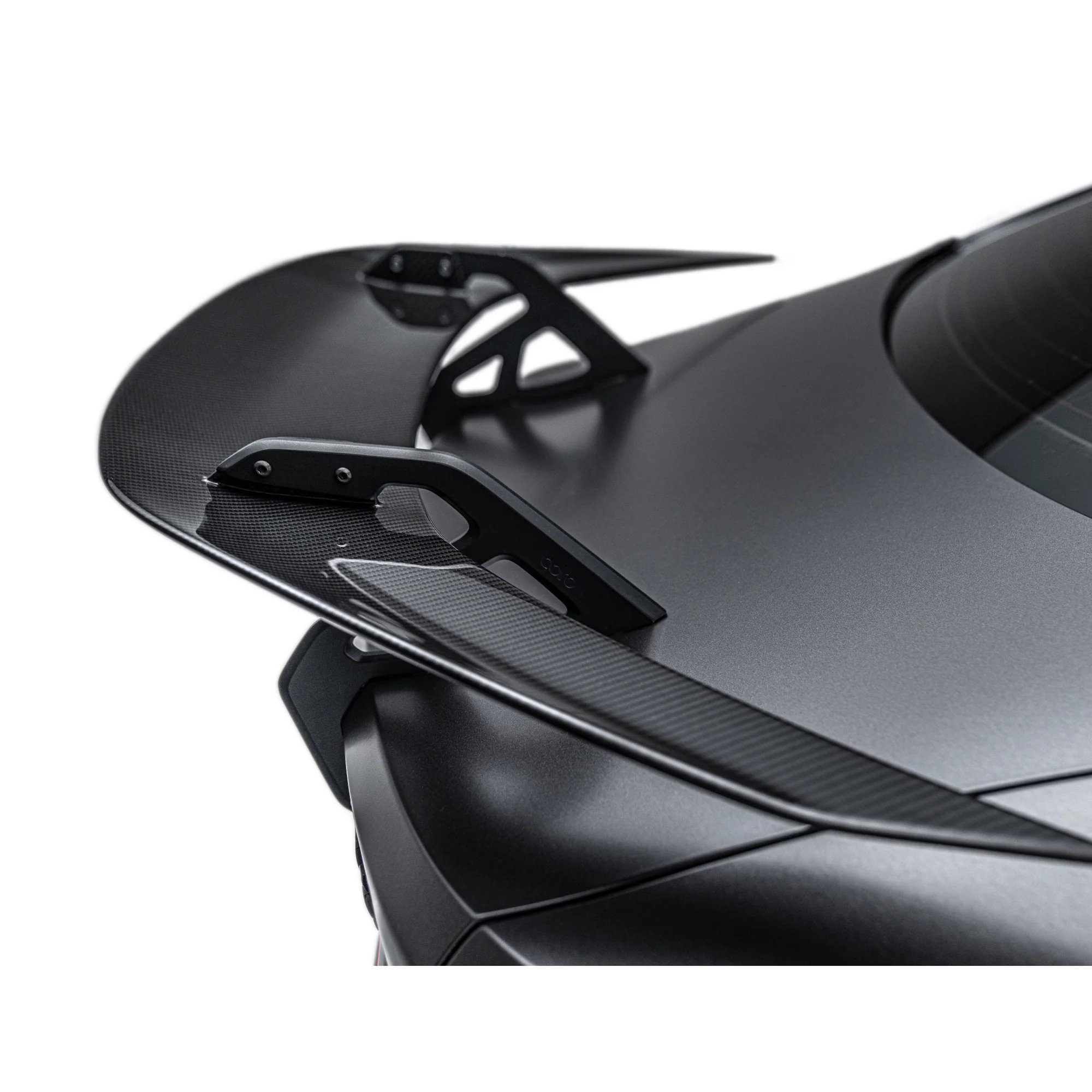 Aile arrière en fibre de carbone sèche à col de cygne pour BMW M4 G82 par Adro (2021+)