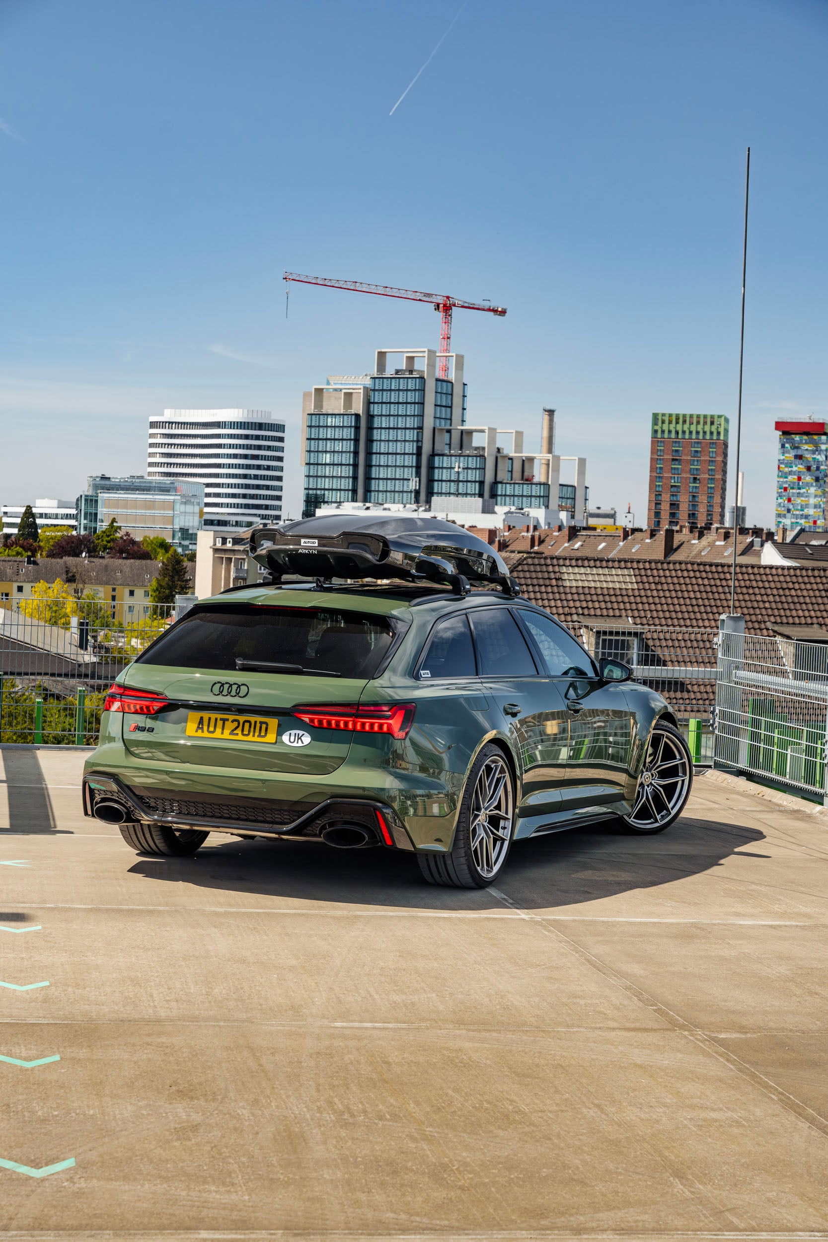 FALCON-1 Carbon Fibre Roof Box by ARKYN