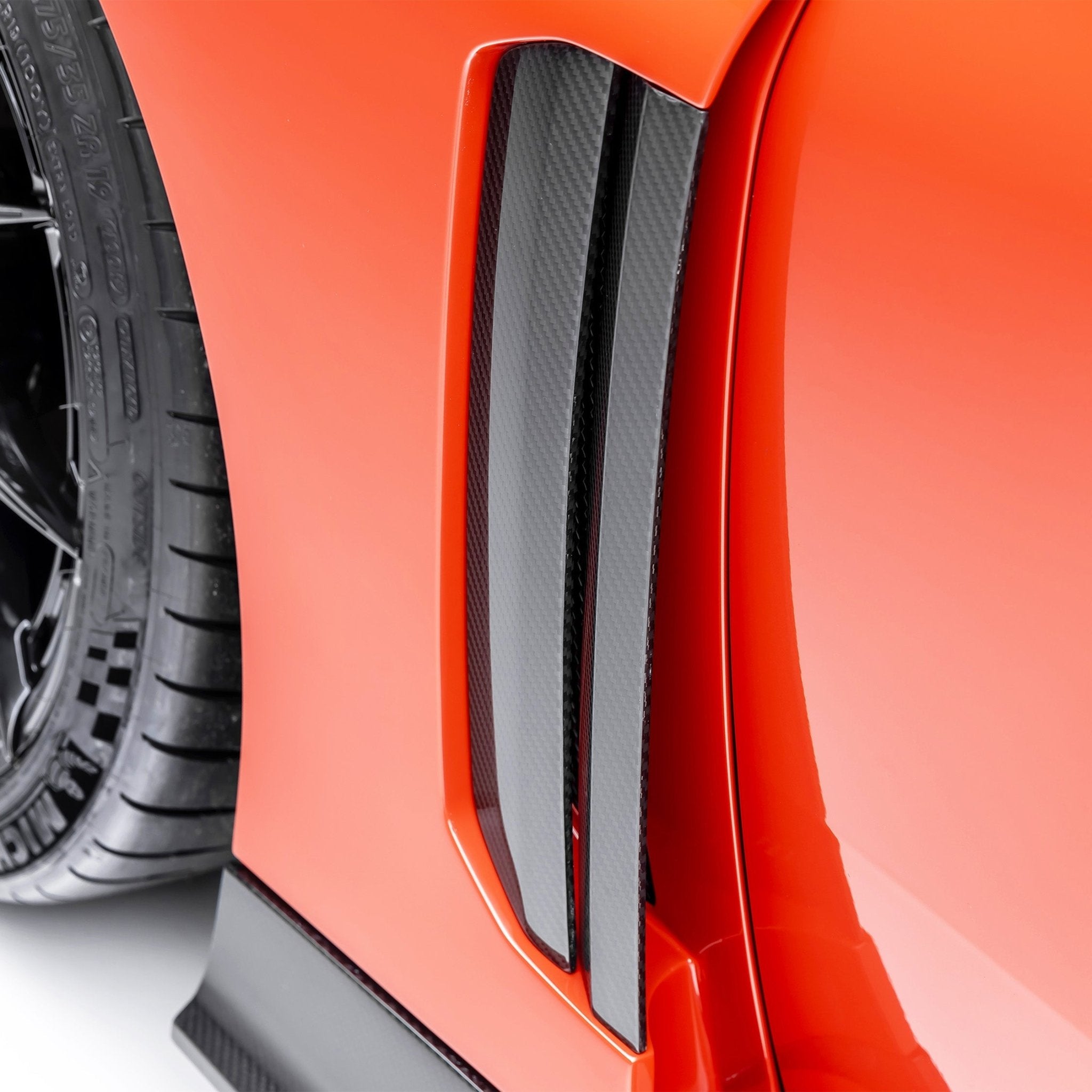 BMW G87 M2 VRS Aero Vented Fenders with Side Skirts by Vorsteiner - AUTOID - Replacement Fenders - Vorsteiner