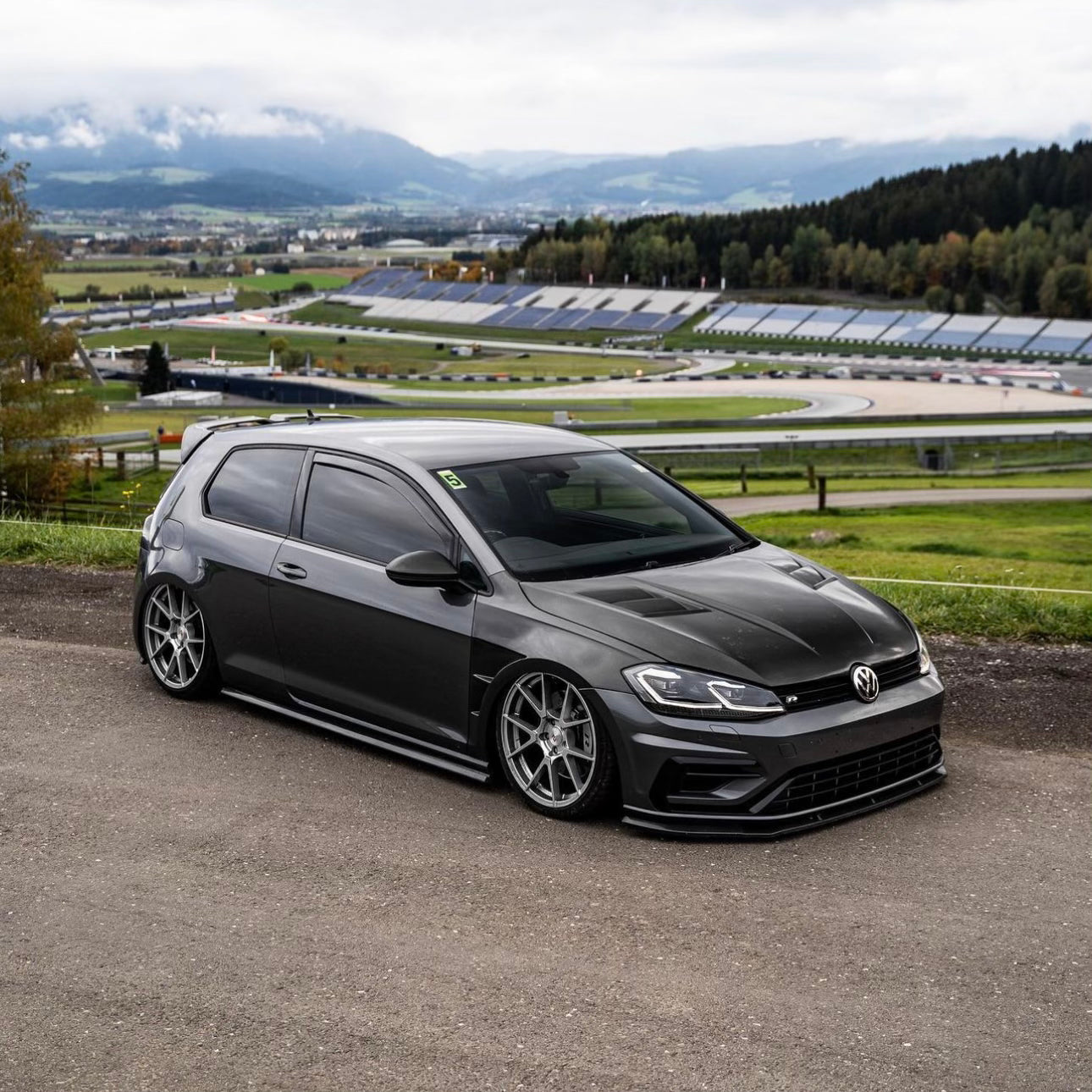 VW Golf Mk7 & Mk7.5 Carbon Fibre Front Fenders (2013-2020), Replacement Fenders, Essentials - AUTOID | Premium Automotive Accessories