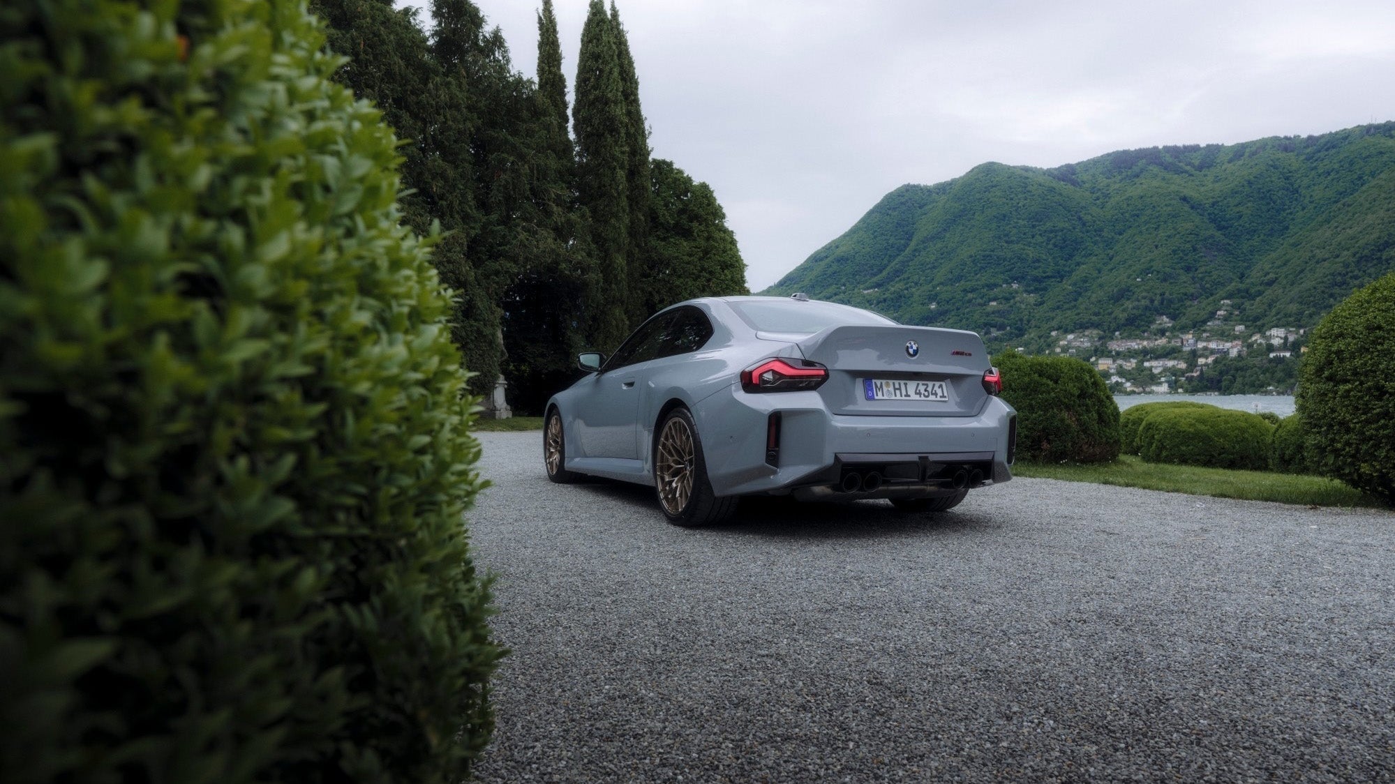 2026 BMW G87 M2 CS vs M2: What Makes the CS So Special? - AUTOID®