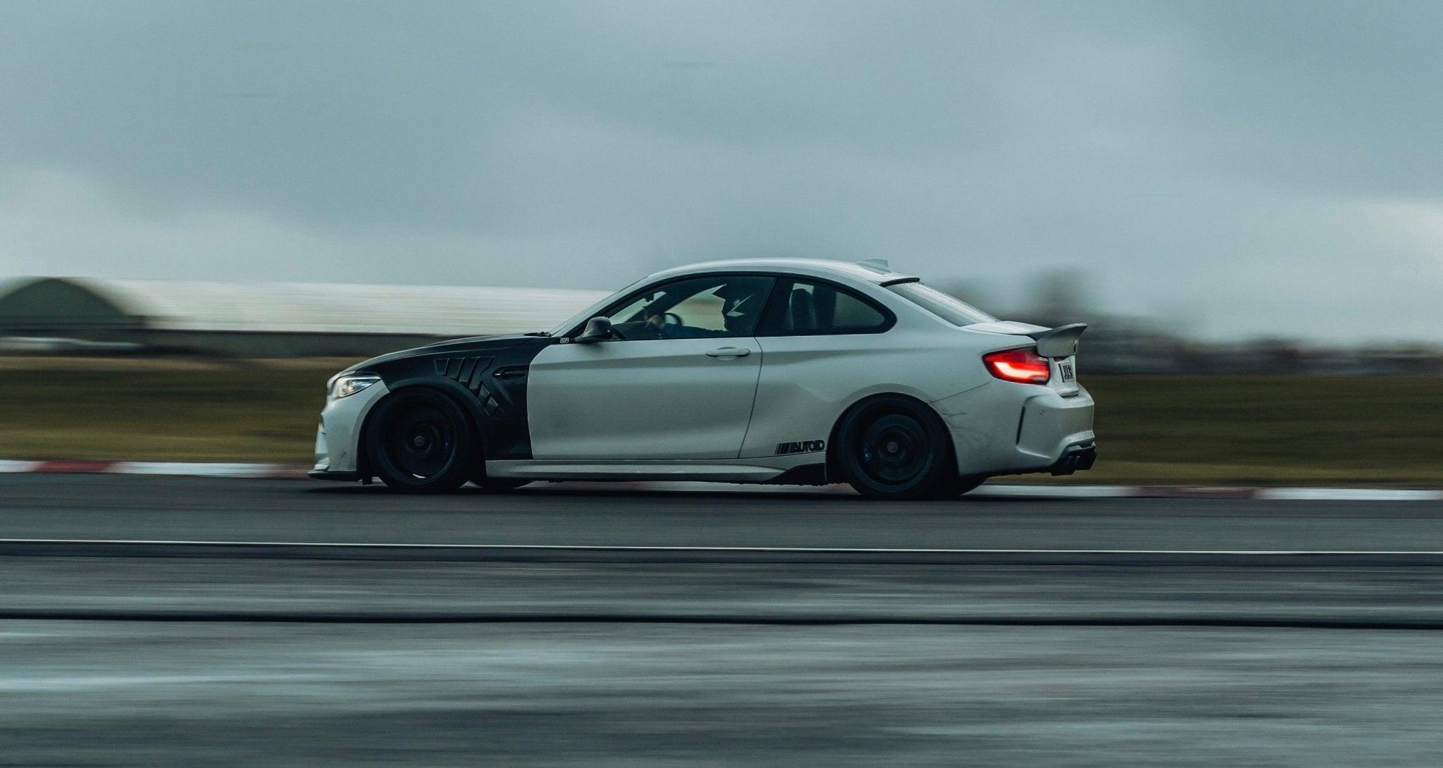 What is the difference between dry pre-preg carbon fibre and wet carbon fibre? - AUTOID®