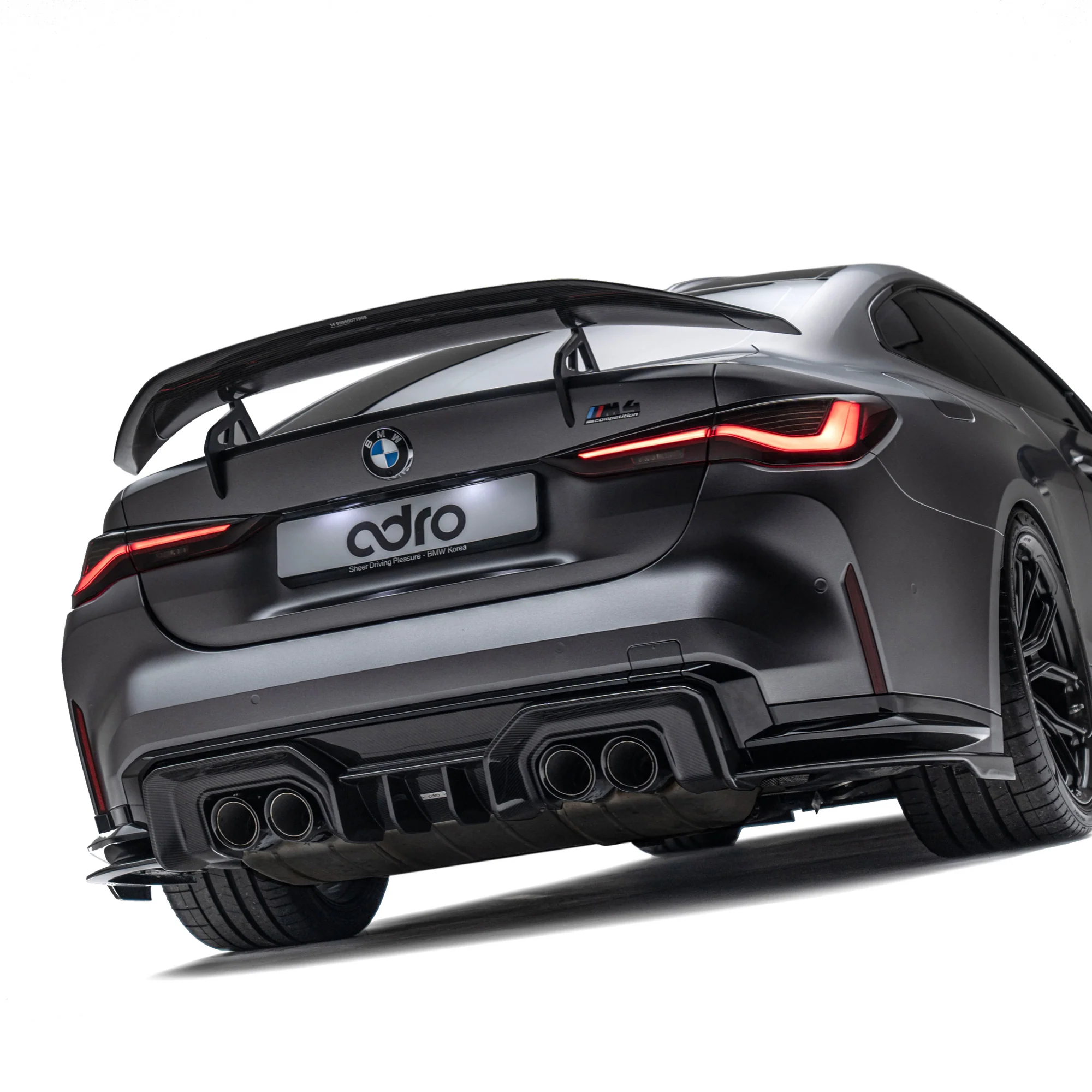 Aile arrière en fibre de carbone sèche à col de cygne pour BMW M4 G82 par Adro (2021+)