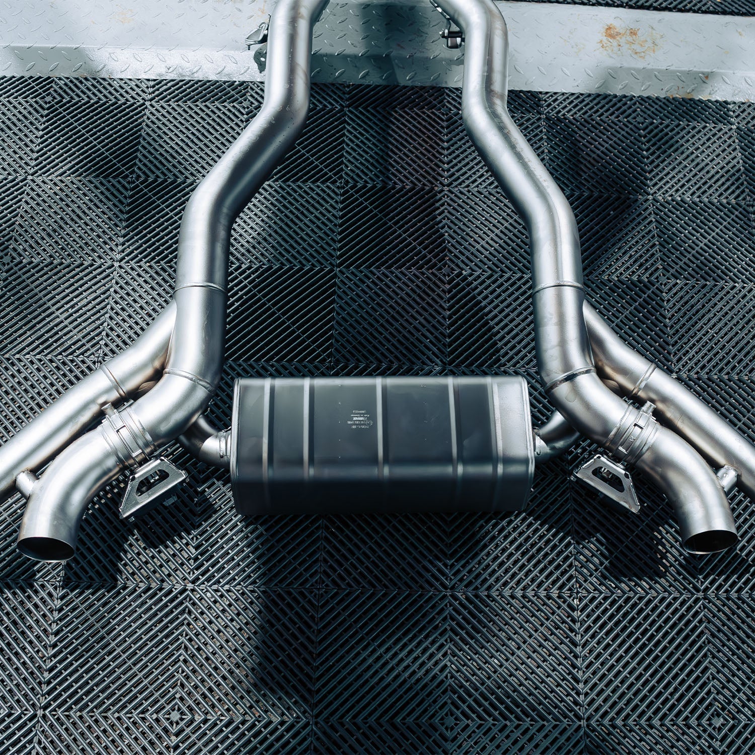 BMW M5 G90/G99 Titanium Slip-On Line - OPF by Akrapovic