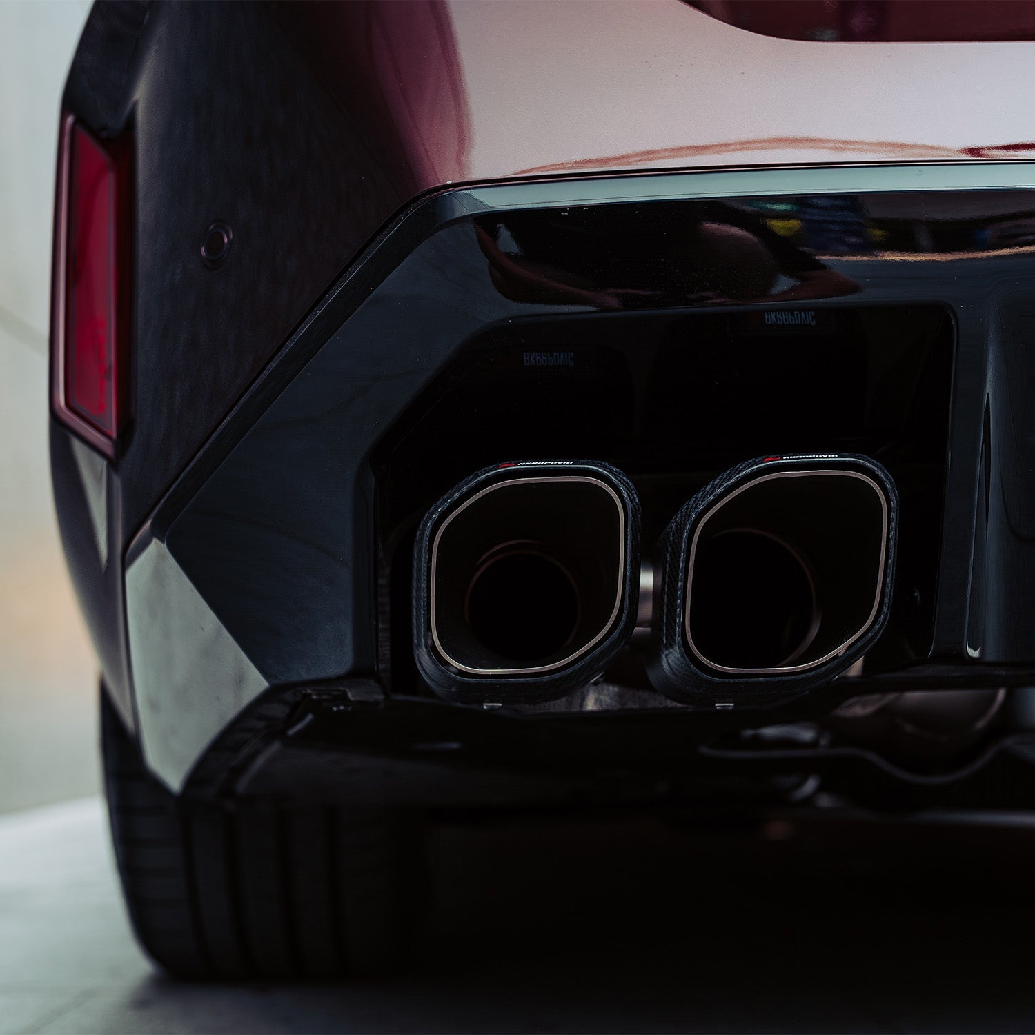 BMW M5 G90/G99 Titanium Slip-On Line - OPF by Akrapovic