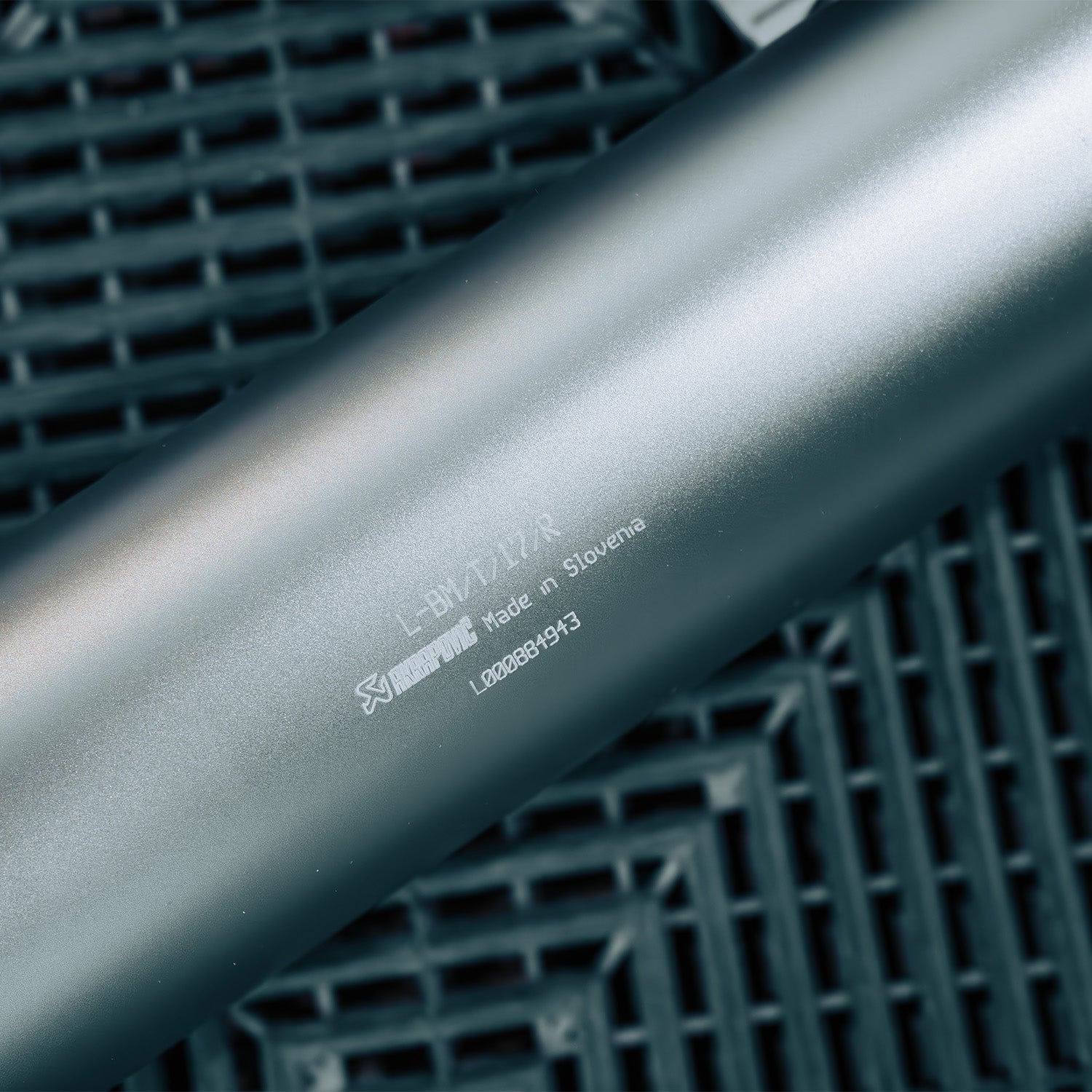 BMW M5 G90/G99 Titanium Slip-On Line - OPF by Akrapovic