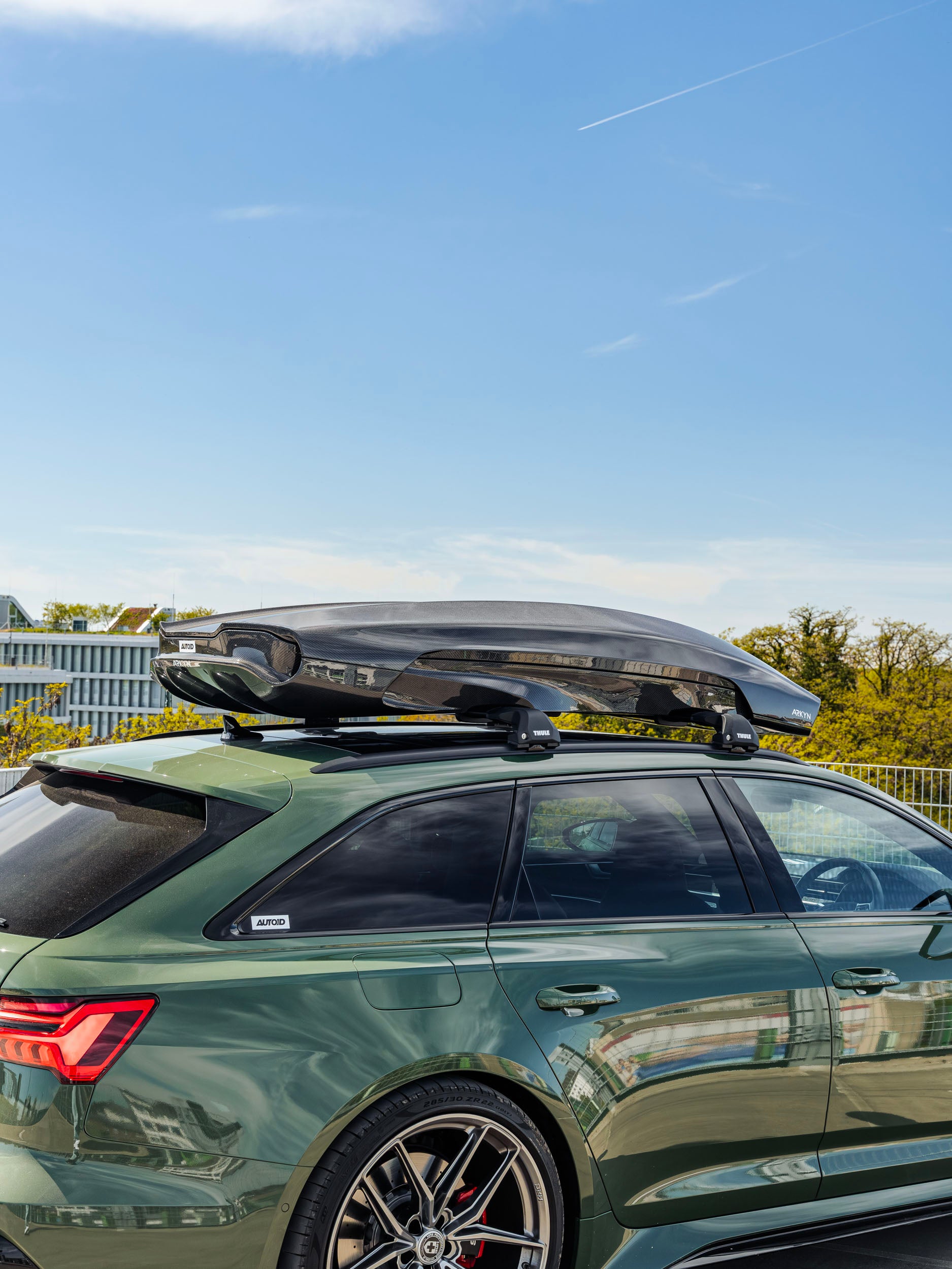 FALCON-1 Carbon Fibre Roof Box by ARKYN