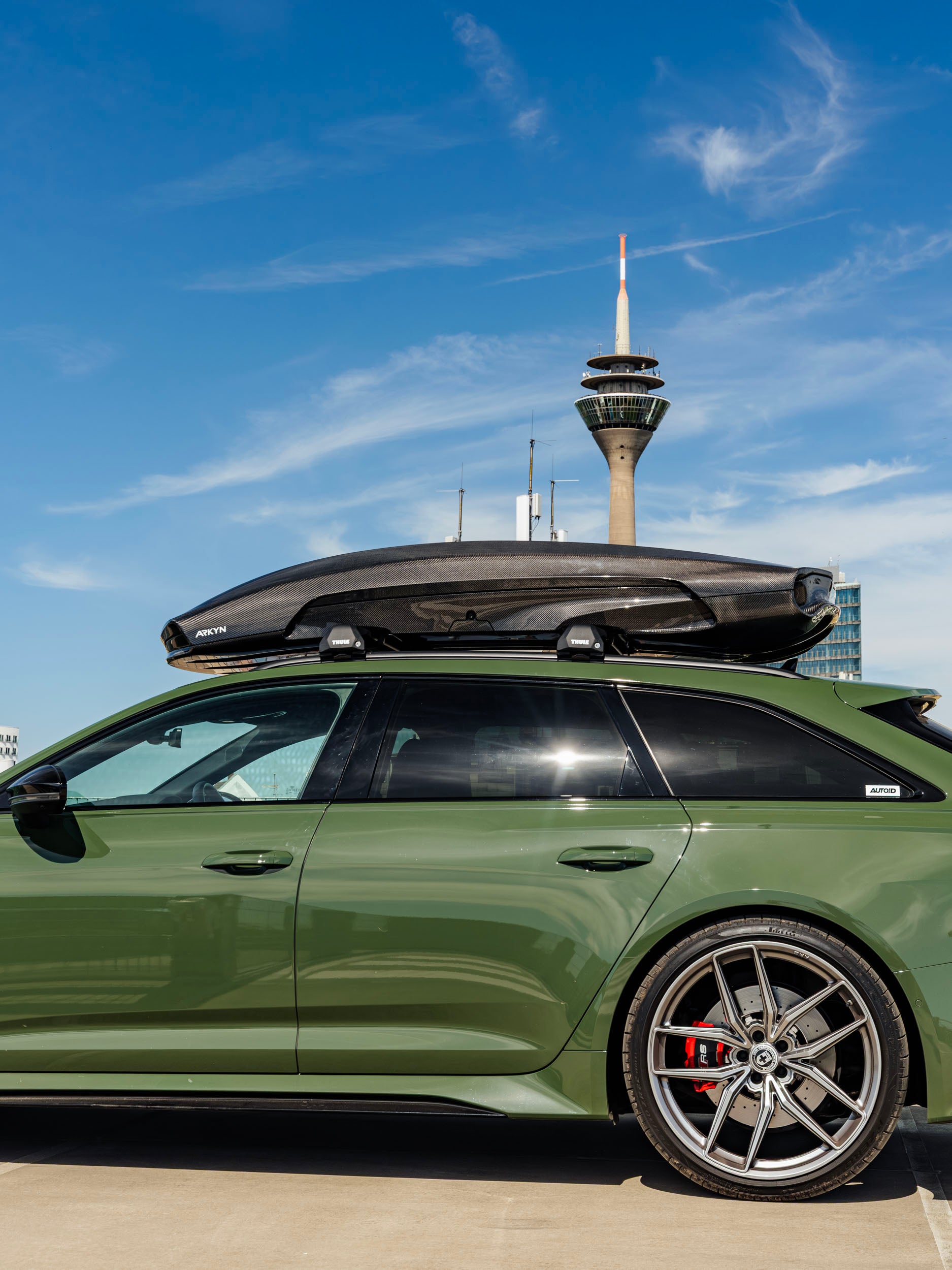 FALCON-1 Carbon Fibre Roof Box by ARKYN