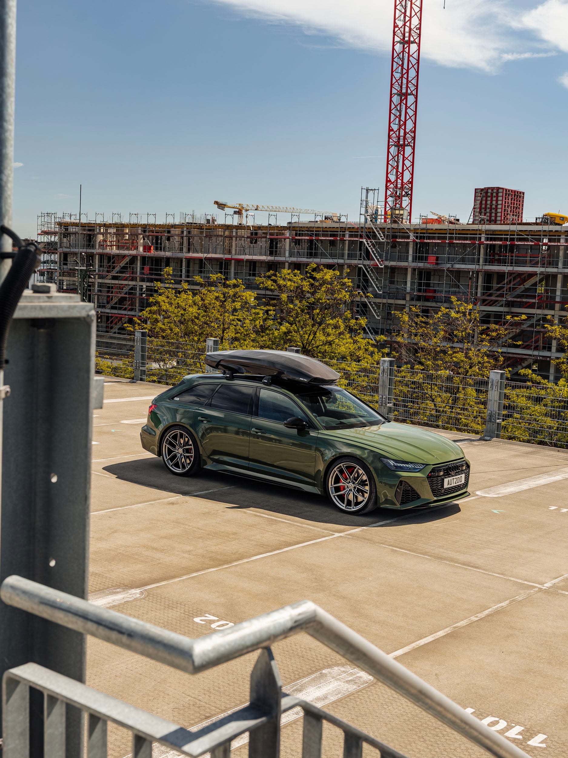 FALCON-1 Carbon Fibre Roof Box by ARKYN