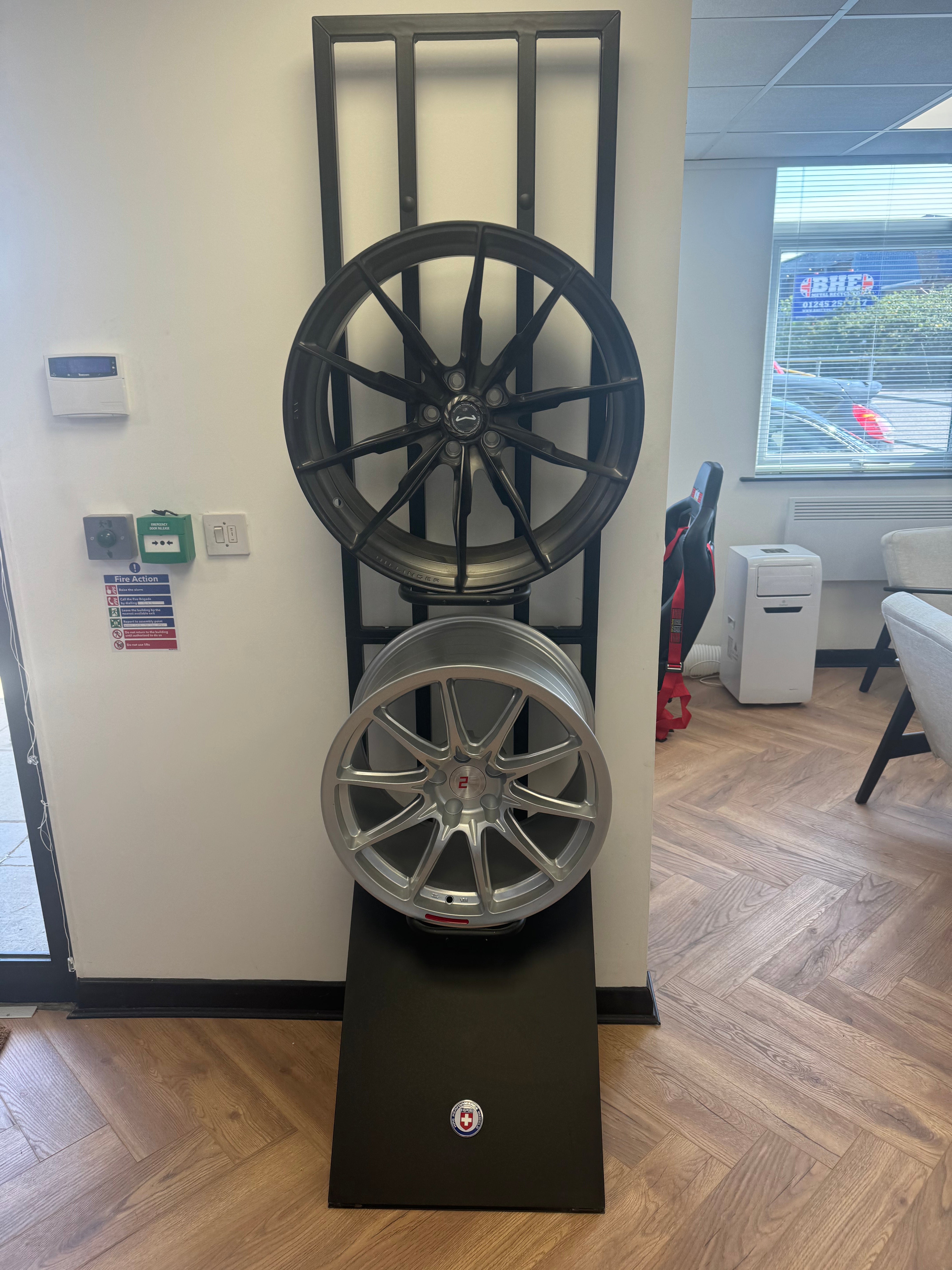 AUTOID Alloy Wheel 3-Tier Metal Stand - AUTOID