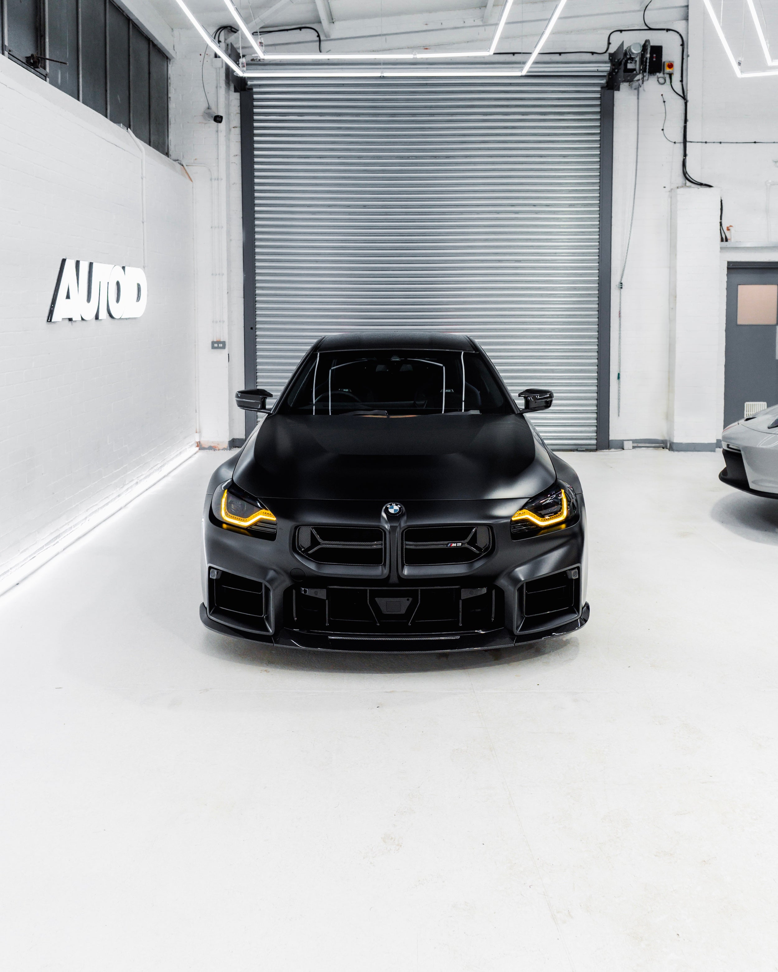 BMW G87 M2 TR87 flacher Frontsplitter aus Karbonfaser von TRE (2023+)