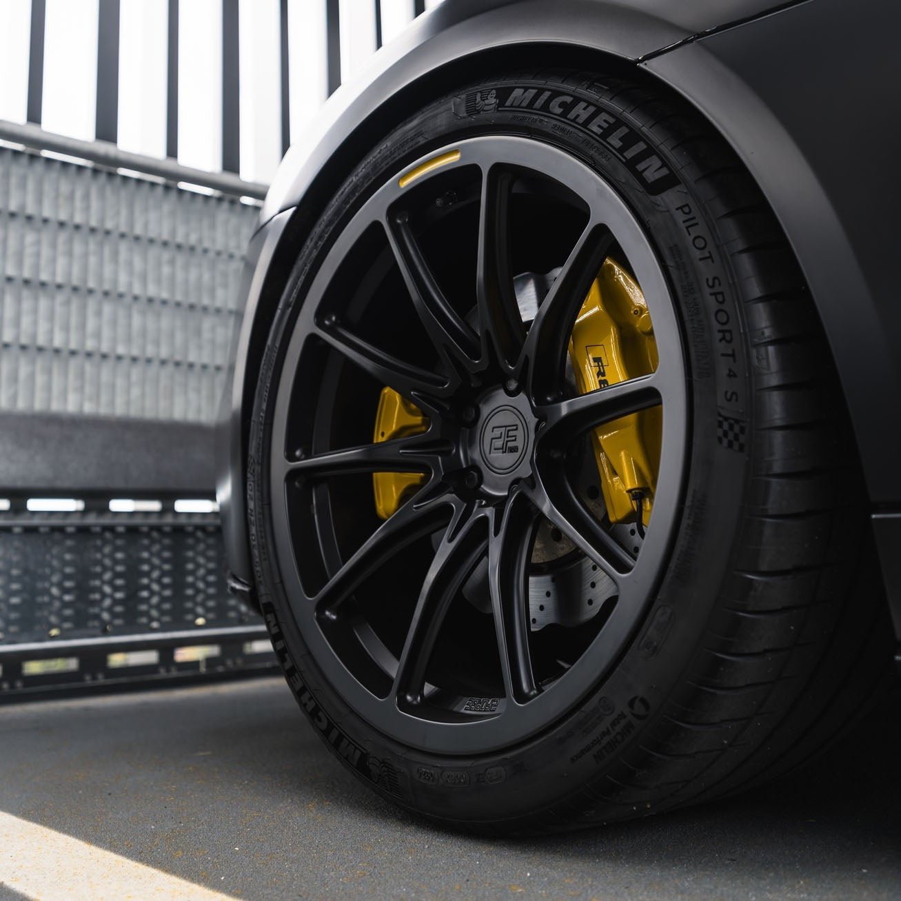 Audi R8 2Forge ZF8-R Fully Forged Wheels Set - AUTOID® - Forged Wheels - 2Forge