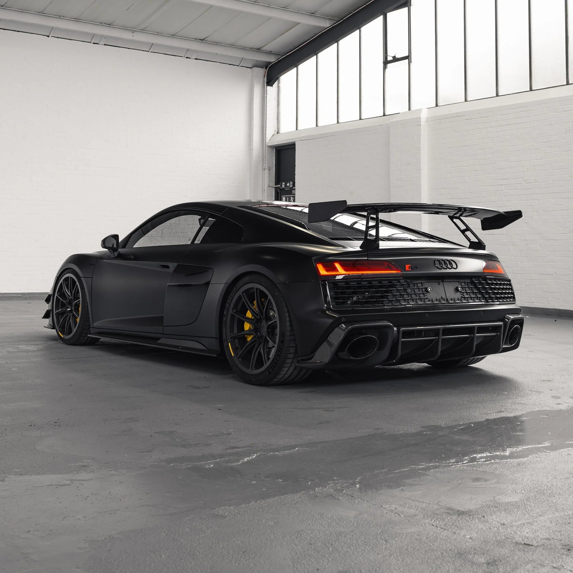 Audi R8 4S Facelift Pre-Preg Carbon Fibre Full Body Kit by FORM - AUTOID® - Styling Kit - FORM Industries
