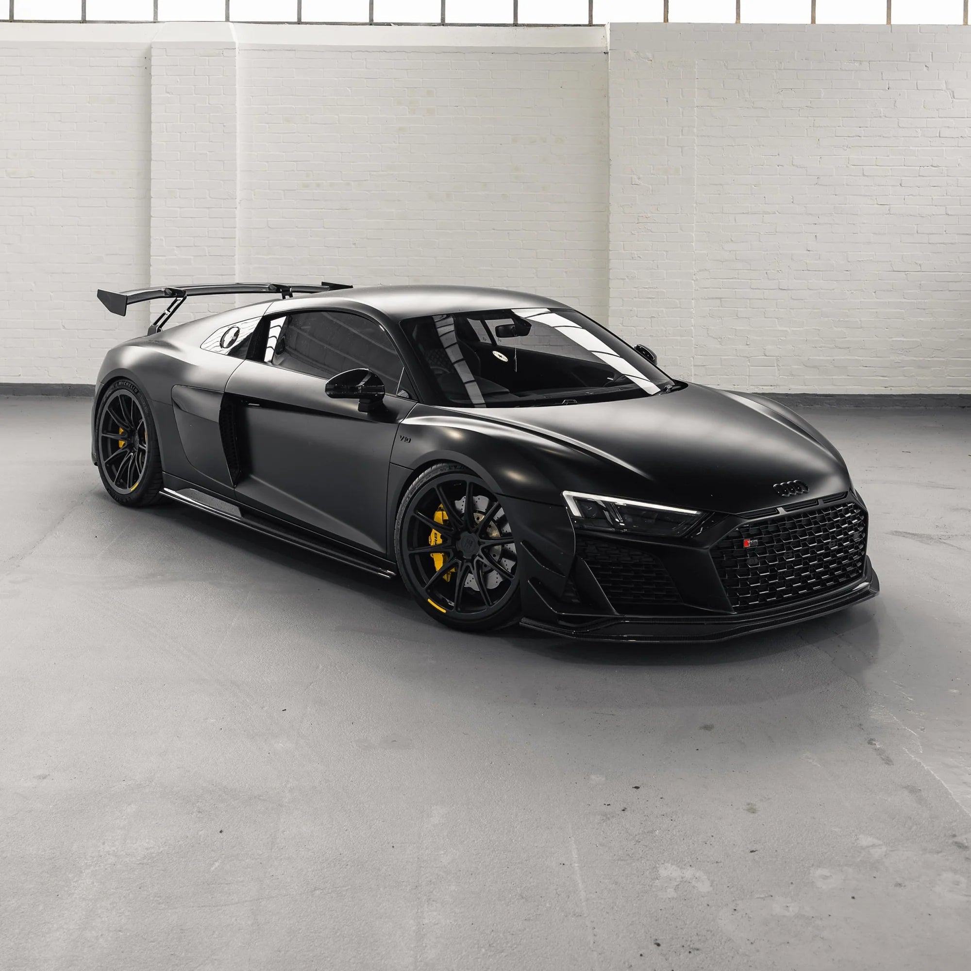Audi R8 4S Facelift Pre-Preg Carbon Fibre Full Body Kit by FORM - AUTOID® - Styling Kit - FORM Industries