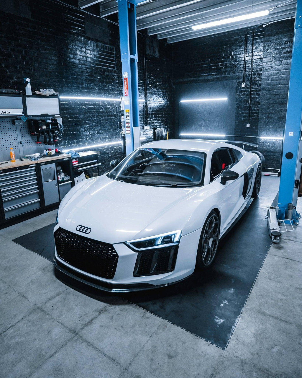 Audi R8 Gen 2 4S Carbon Fibre Competition Front Bonnet - AUTOID® - Front Hood - FORM Industries