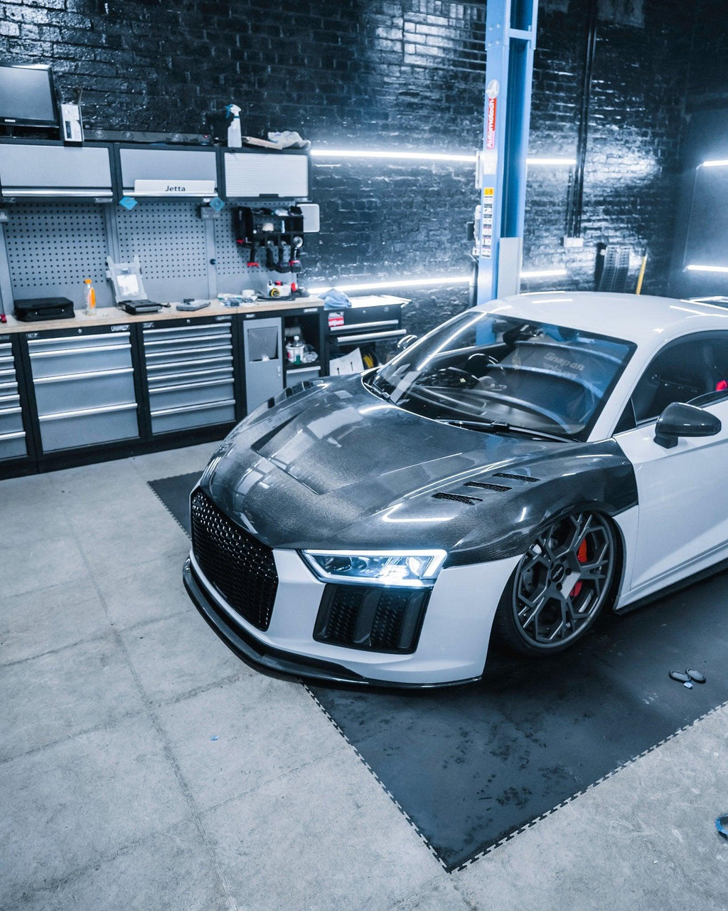 Audi R8 Gen 2 4S Carbon Fibre Competition Front Bonnet - AUTOID® - Front Hood - FORM Industries