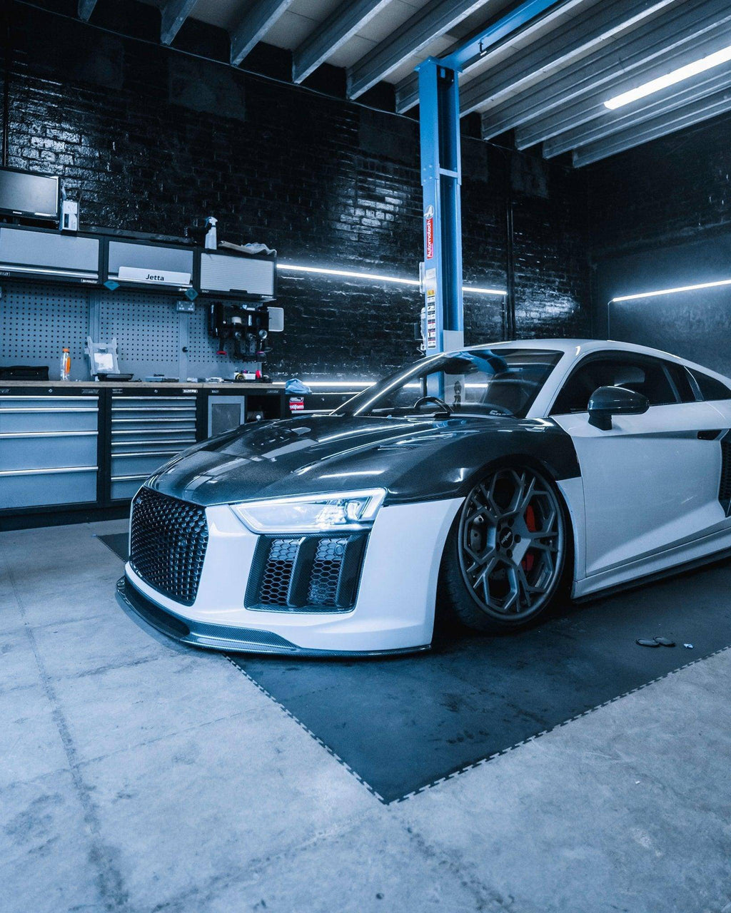 Audi R8 Gen 2 4S Carbon Fibre Competition Front Bonnet - AUTOID® - Front Hood - FORM Industries