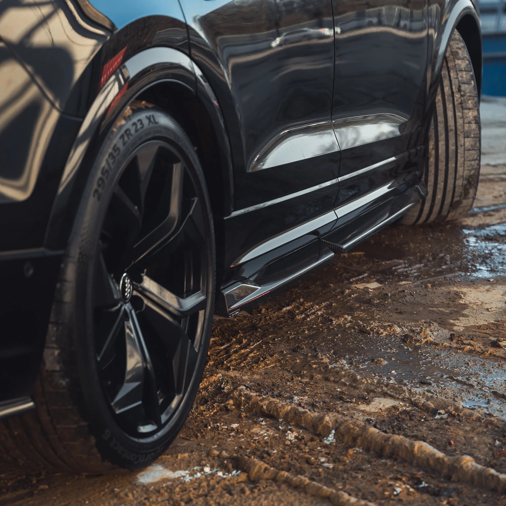 Audi RSQ8 4M Pre-Preg Carbon Fibre Side Skirts (2019-2024) - AUTOID® - Side Skirts & Winglets - CT Design
