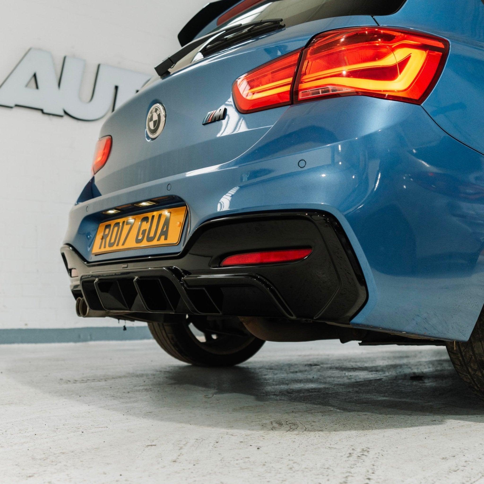 BMW 1 Series M Sport F20 F21 LCI Single Exit (118i 120i 120d 125i) EVO-1 Gloss Black Rear Diffuser by ZAERO (2015-2019) - AUTOID® - Rear Diffusers - Zaero Design