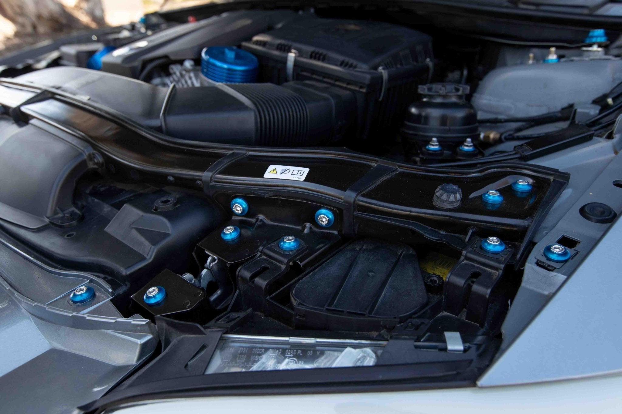 BMW 3 Series & M3 E9X Dress Up Hardware Kit by Downstar (2007-2013) - AUTOID® - Vehicle Dress Up Caps & Covers - Downstar