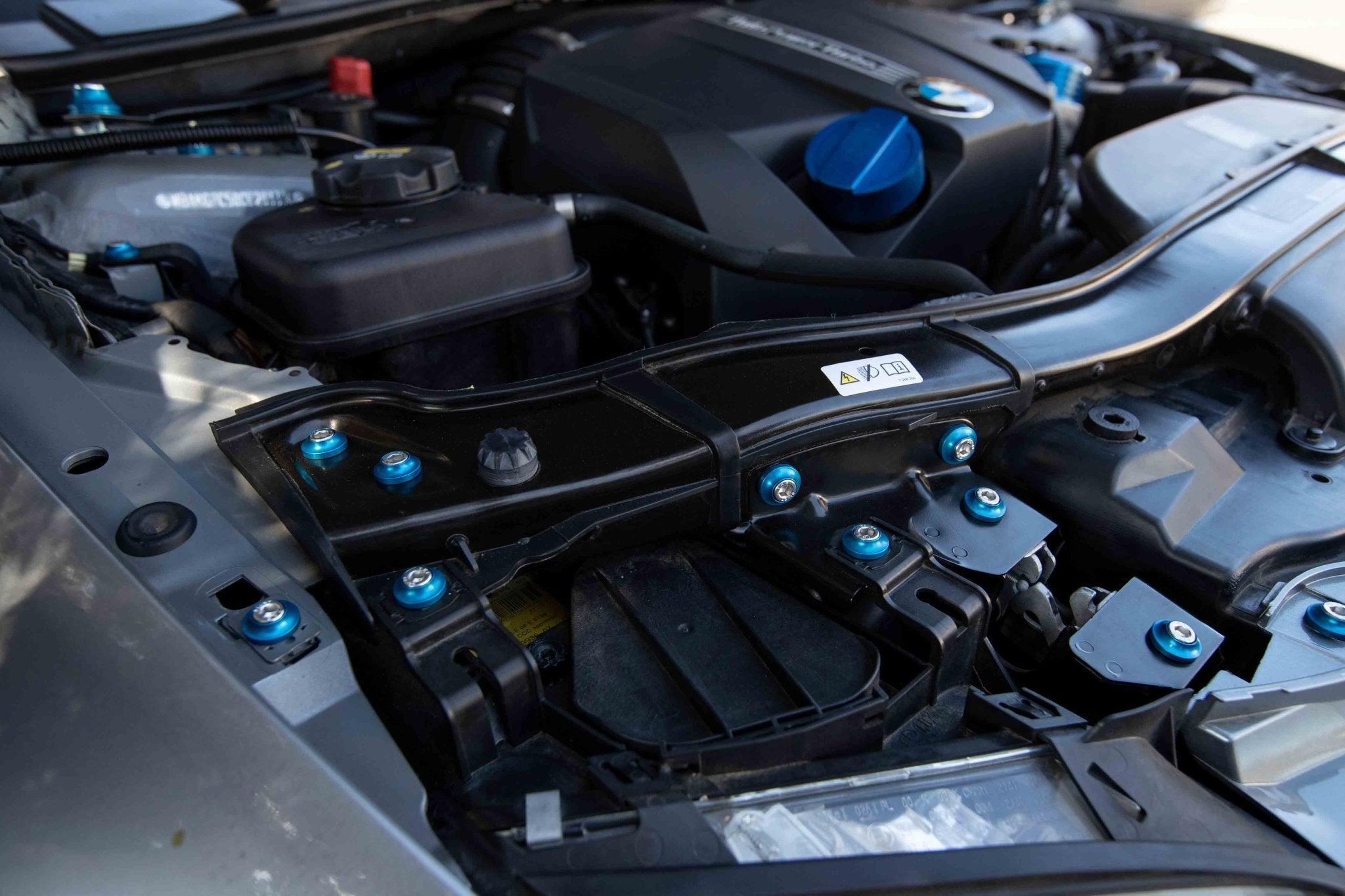 BMW 3 Series & M3 E9X Dress Up Hardware Kit by Downstar (2007-2013) - AUTOID® - Vehicle Dress Up Caps & Covers - Downstar