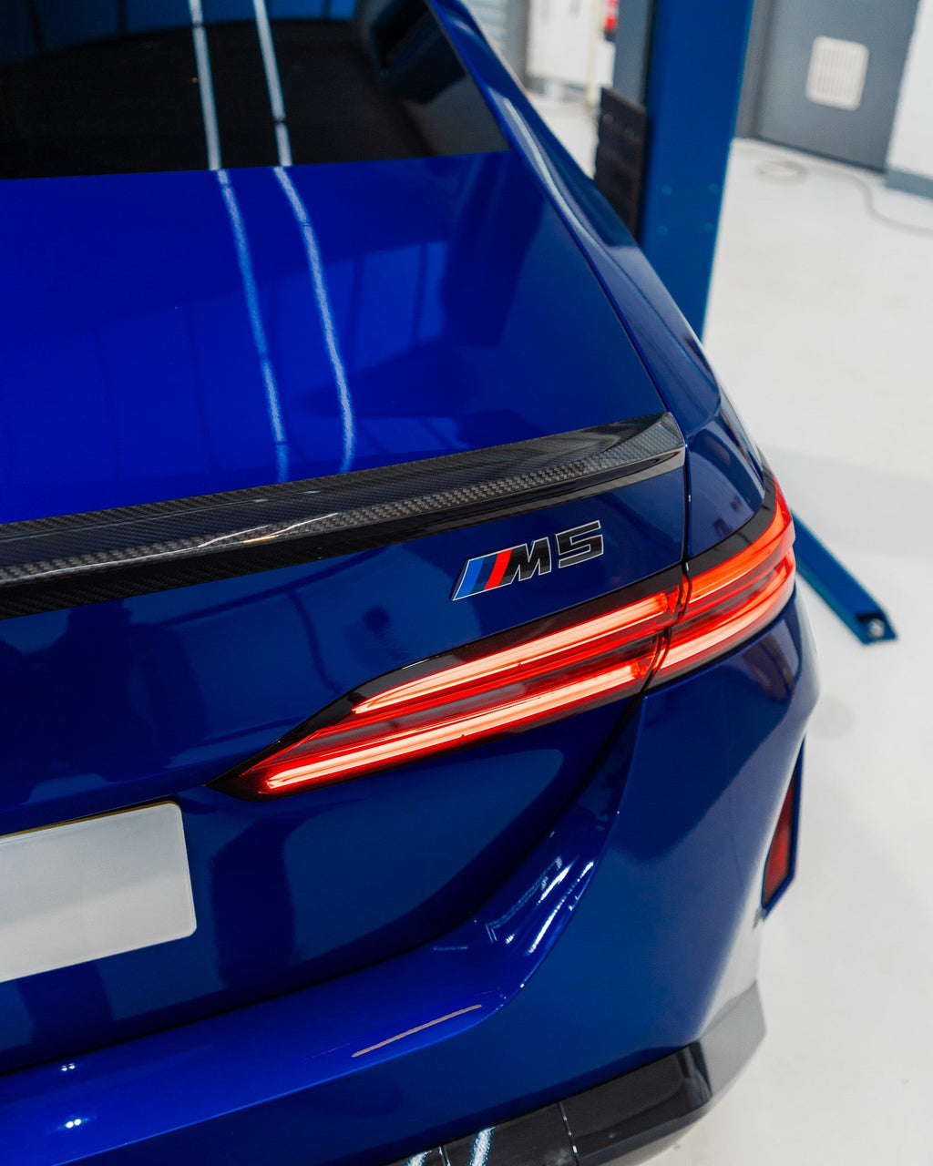 BMW 5 Series G60 & M5 G90 Pre-Preg Carbon Fibre Rear Spoiler by FORM (2024+) - AUTOID® - Rear Spoilers - FORM Industries