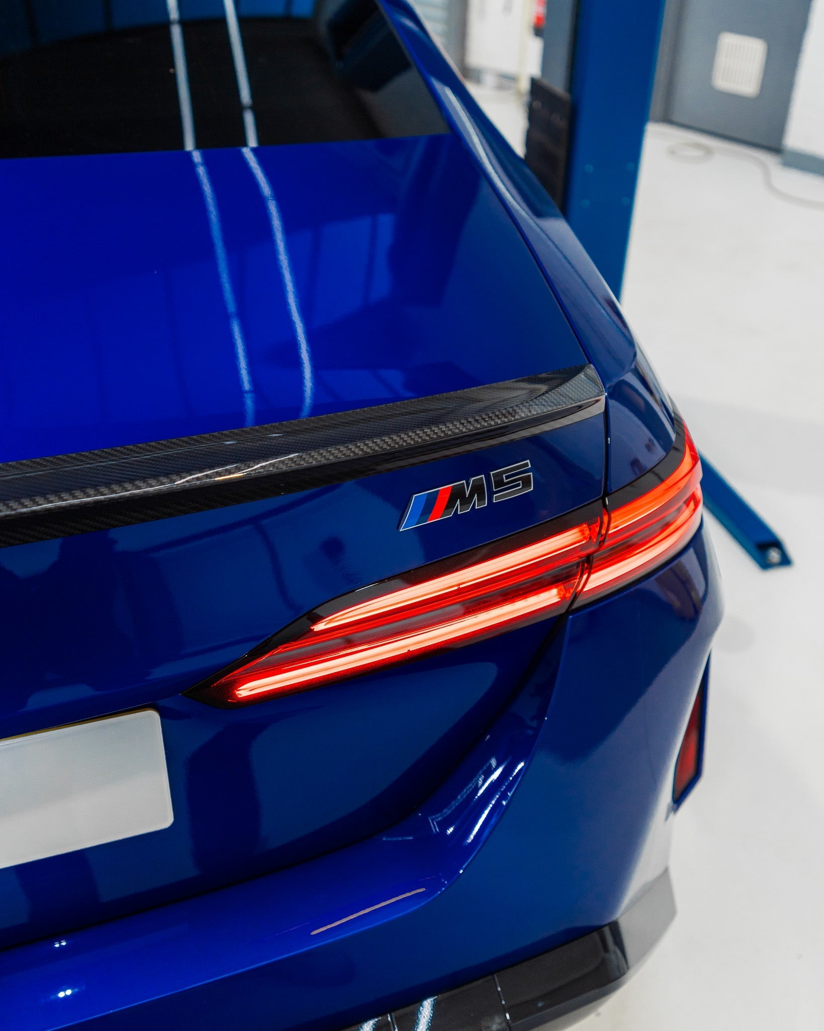 BMW 5 Series G60 & M5 G90 Pre-Preg Carbon Fibre Rear Spoiler by FORM (2024+) - AUTOID® - Rear Spoilers - FORM Industries