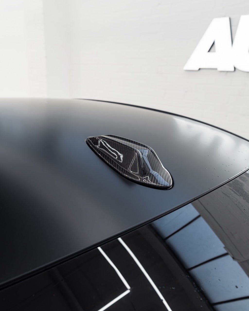 BMW 5 Series G60 & M5 G90 Pre-Preg Carbon Fibre Shark Fin Aerial Cover by FORM (2024+) - AUTOID® - Carbon Roofs & Accessories - FORM Industries