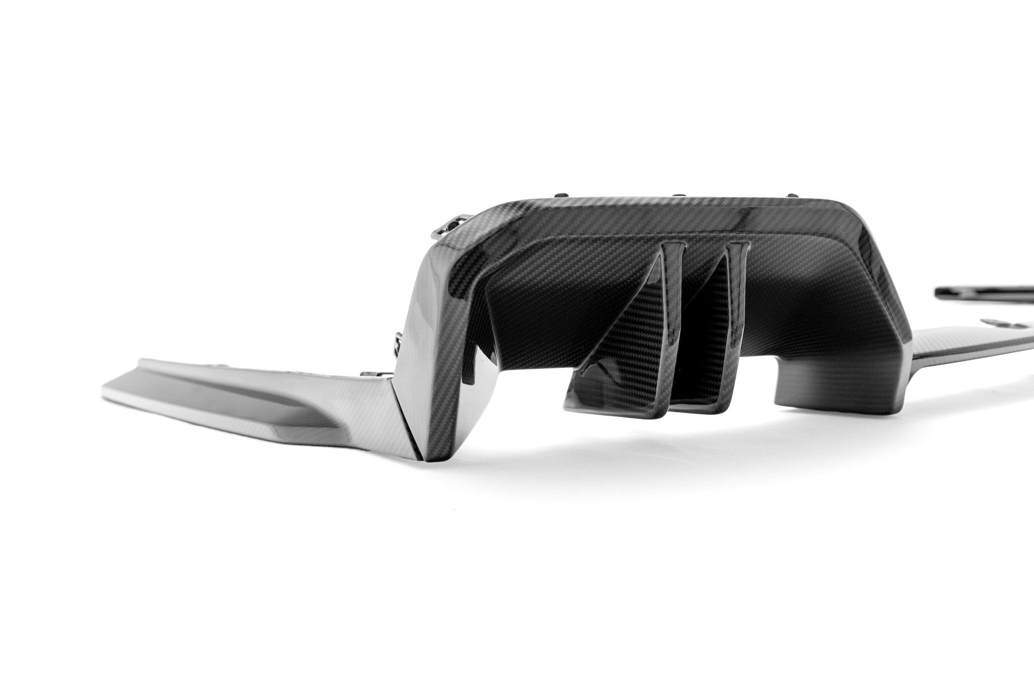 BMW 5 Series & i5 G60 G61 Pre-Preg Carbon Fibre Rear Diffuser by FORM (2024+) - AUTOID® - Rear Spoilers - FORM Industries