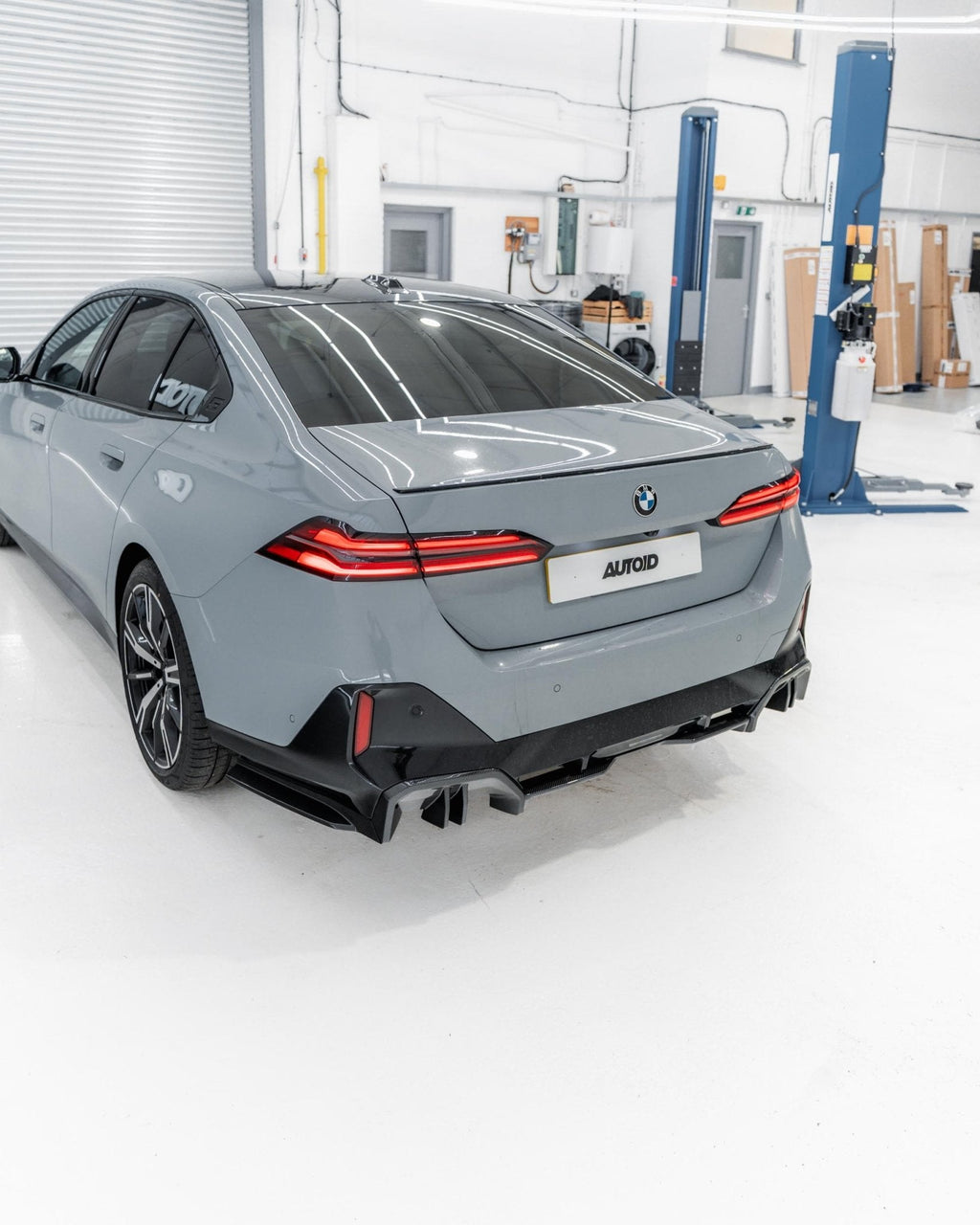 BMW 5 Series & i5 G60 G61 Pre-Preg Carbon Fibre Rear Diffuser by FORM (2024+) - AUTOID® - Rear Spoilers - FORM Industries