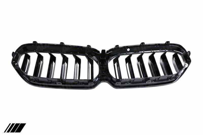 BMW 5 Series LCI G30 G31 Gloss Black Kidney Grilles by FORM (2020-2023) - AUTOID® - Front Grille - FORM Industries