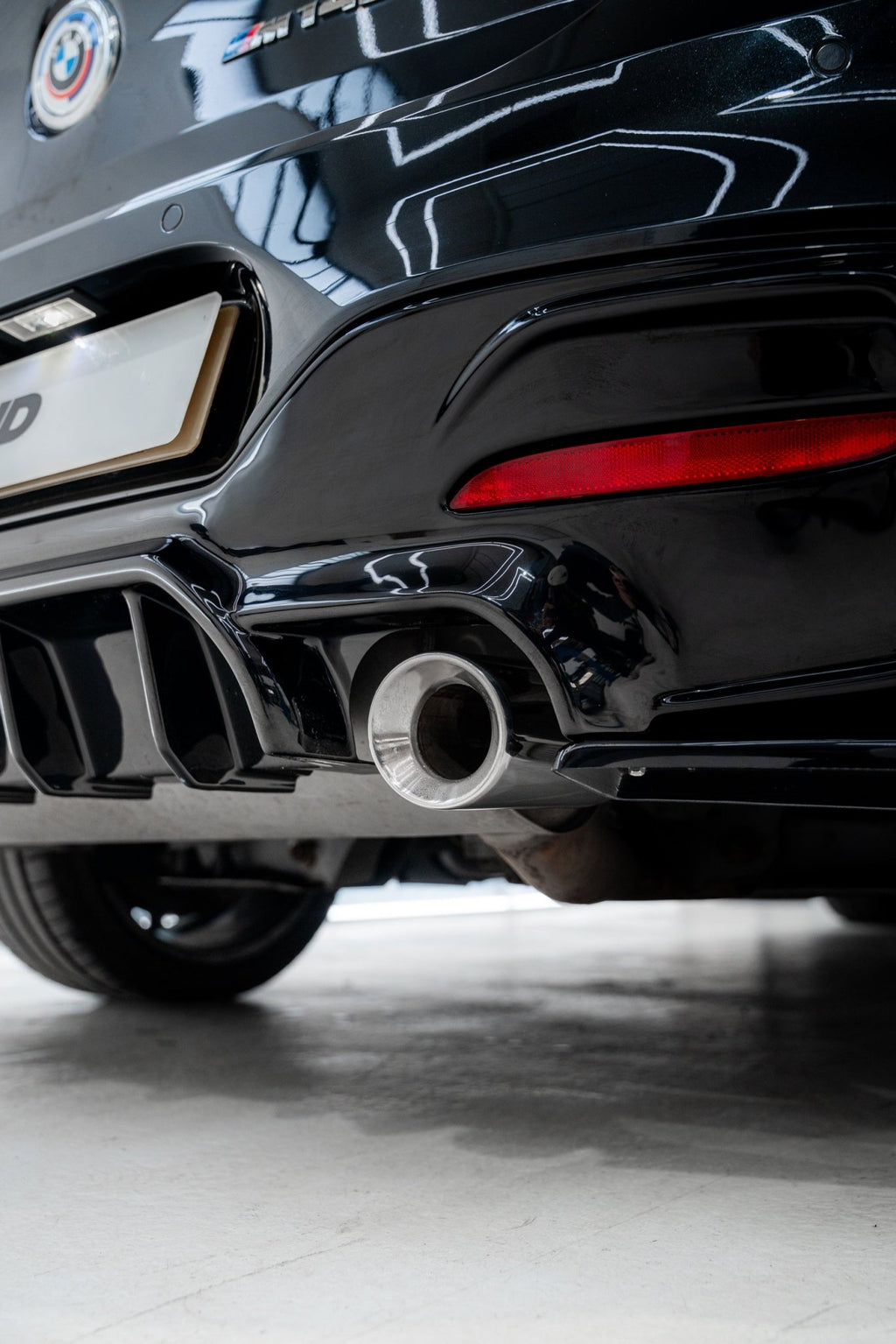 BMW M135i F20, M140i F20, M240i F22, 335i F30 (N55 / B58) Exhaust Tips by FORM (2013-2019) - AUTOID® - Exhaust Tips - FORM Industries