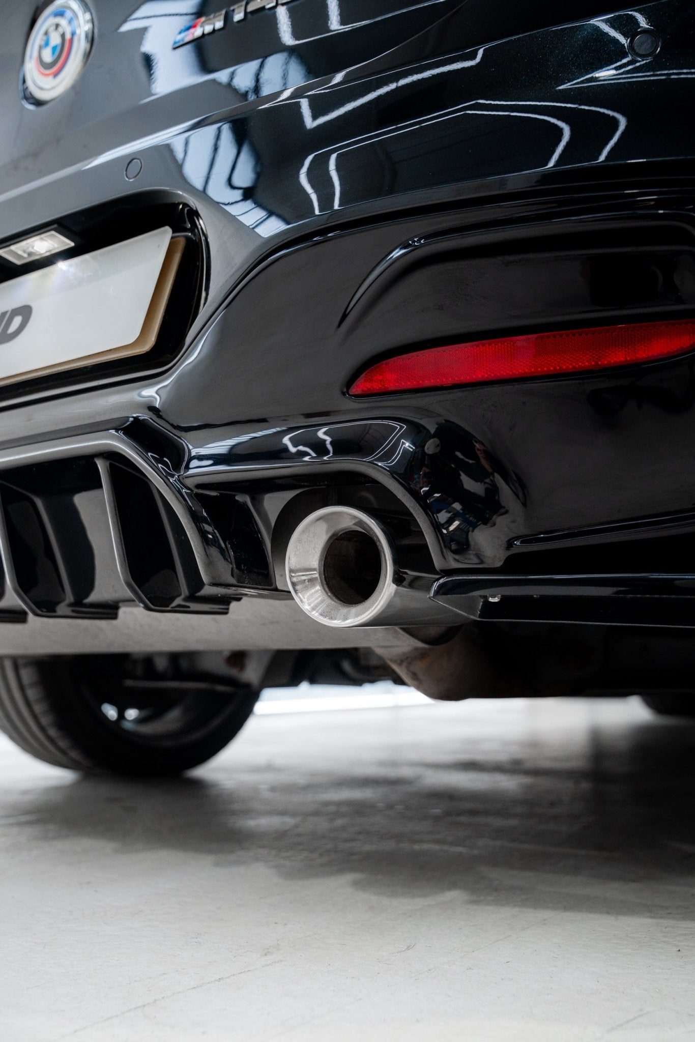BMW M135i F20, M140i F20, M240i F22, 335i F30 (N55 / B58) Exhaust Tips by FORM (2013-2019) - AUTOID® - Exhaust Tips - FORM Industries