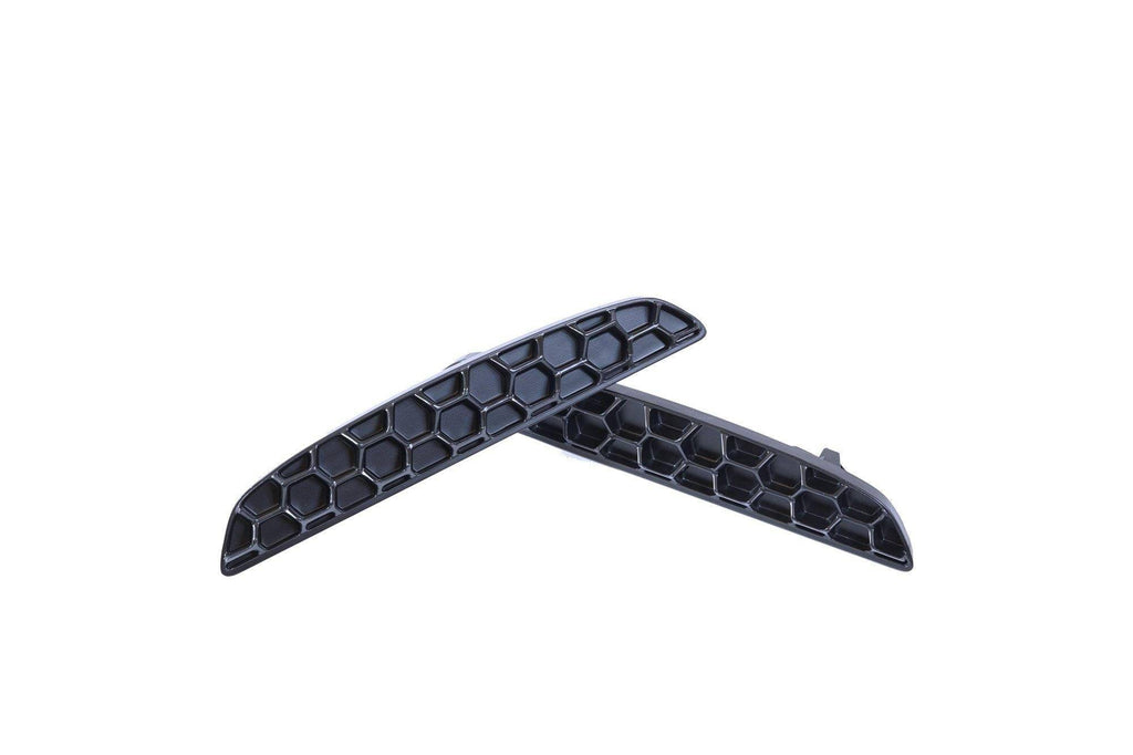 BMW M5 F90 Honeycomb Rear Reflector Deletes by Acexxon (2017-2023) - AUTOID® - Reflector Inserts & Overlays - Acexxon Motorsports