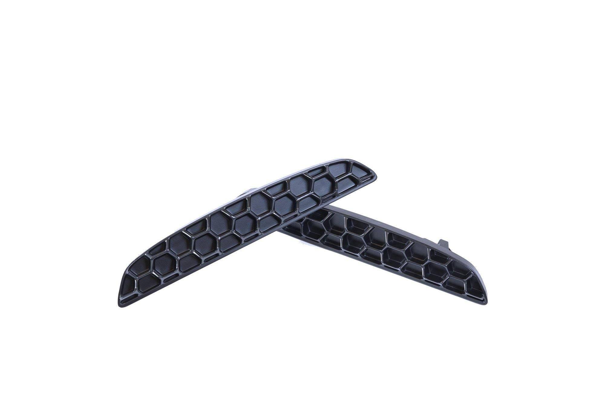 BMW M5 F90 Honeycomb Rear Reflector Deletes by Acexxon (2017-2023) - AUTOID® - Reflector Inserts & Overlays - Acexxon Motorsports