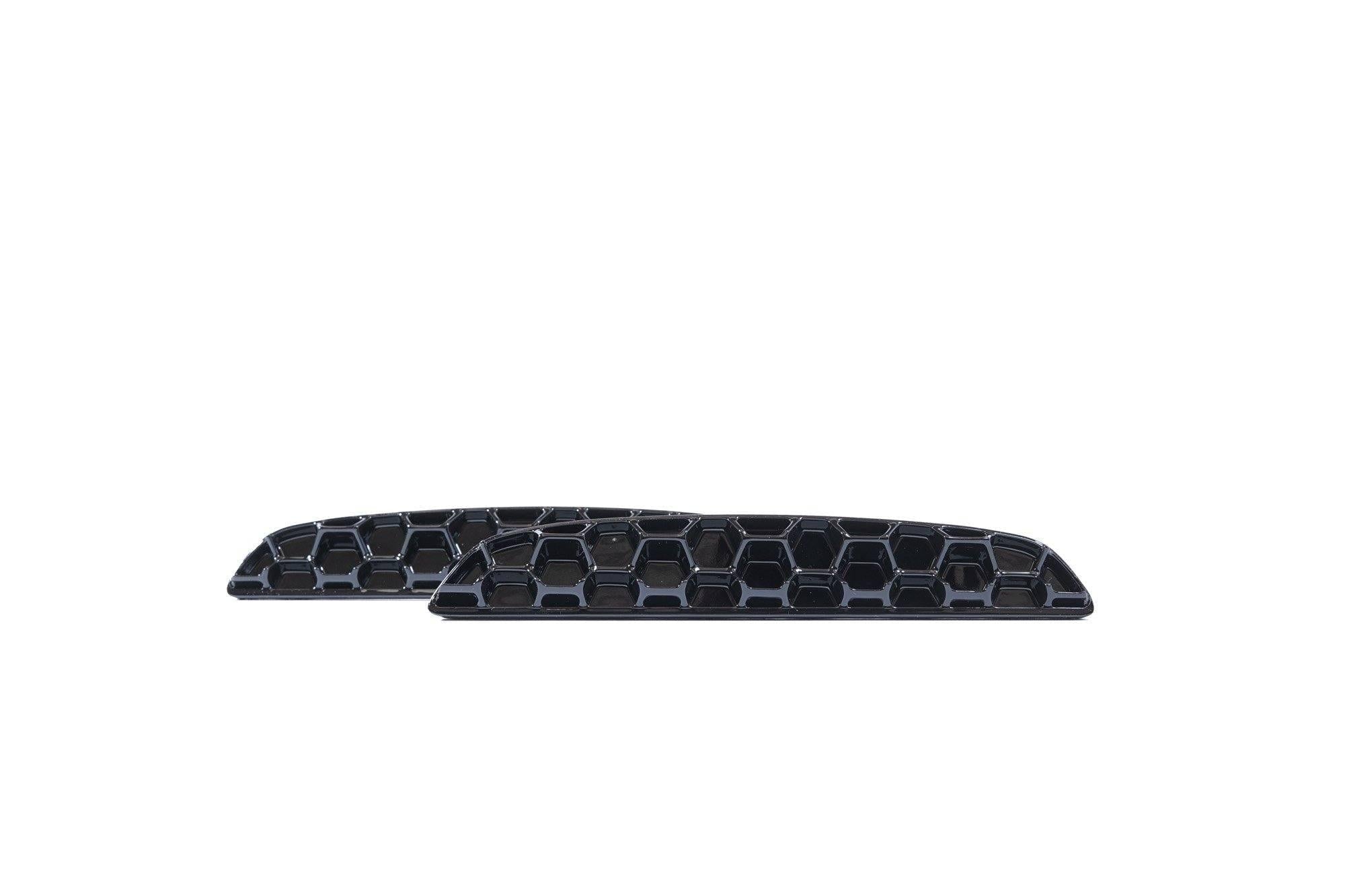 BMW M5 F90 Honeycomb Rear Reflector Deletes by Acexxon (2017-2023) - AUTOID® - Reflector Inserts & Overlays - Acexxon Motorsports
