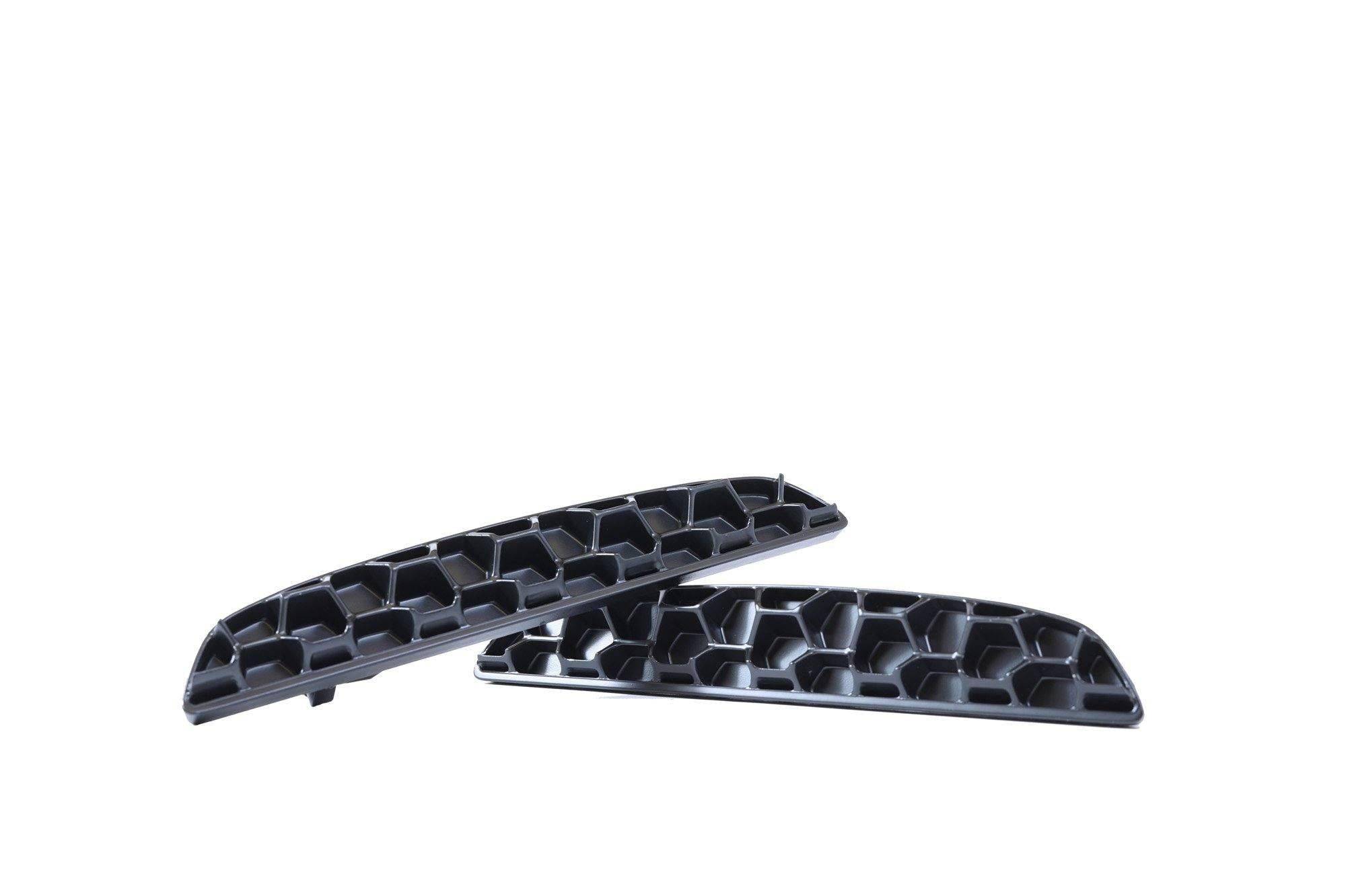 BMW M5 F90 Honeycomb Rear Reflector Deletes by Acexxon (2017-2023) - AUTOID® - Reflector Inserts & Overlays - Acexxon Motorsports