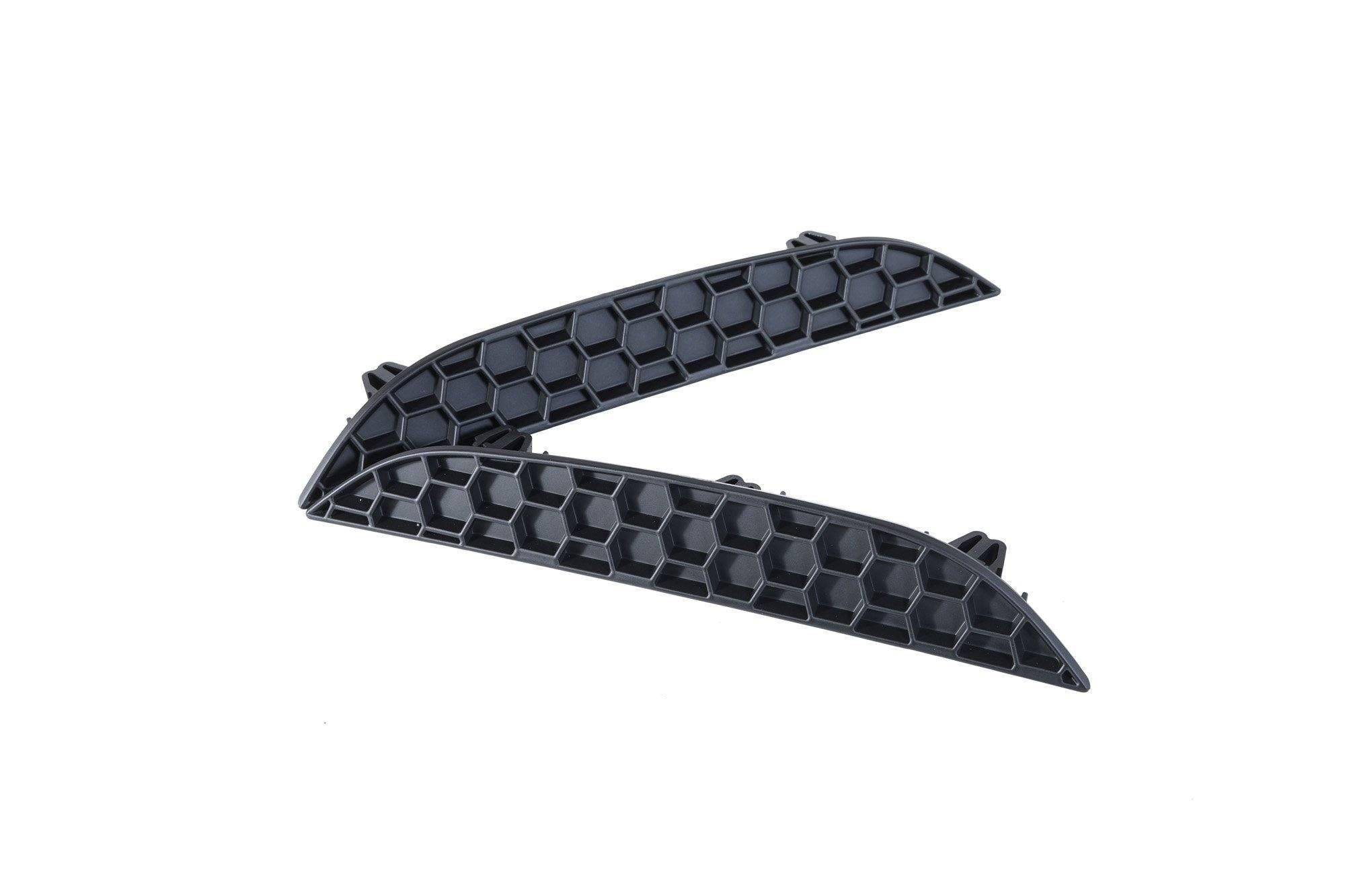 BMW M5 F90 Honeycomb Rear Reflector Deletes by Acexxon (2017-2023) - AUTOID® - Reflector Inserts & Overlays - Acexxon Motorsports