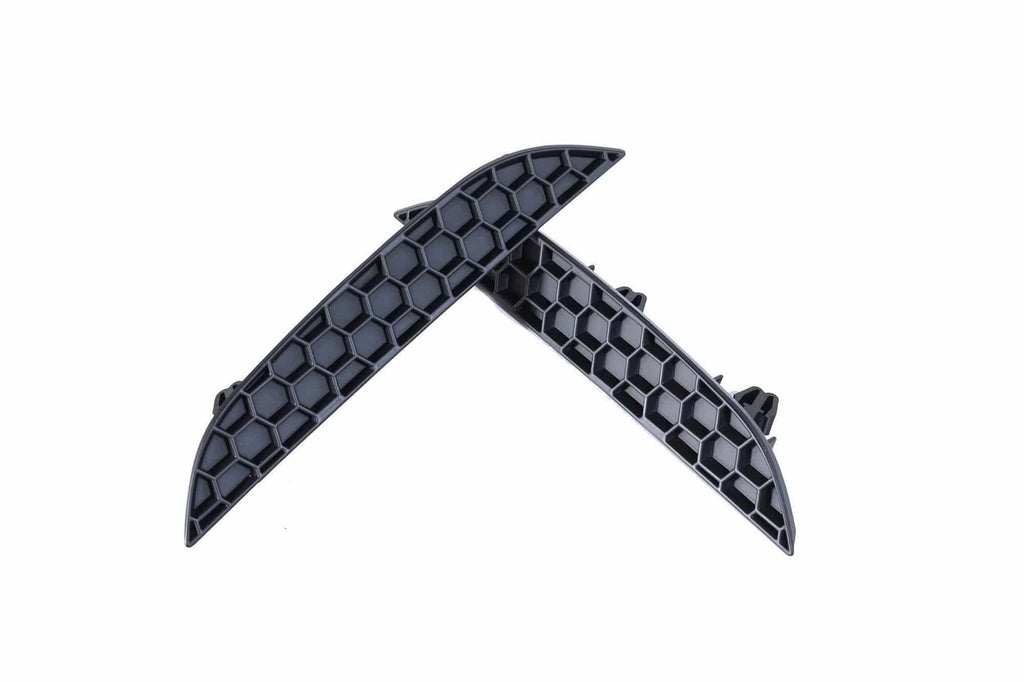 BMW M5 F90 Honeycomb Rear Reflector Deletes by Acexxon (2017-2023) - AUTOID® - Reflector Inserts & Overlays - Acexxon Motorsports