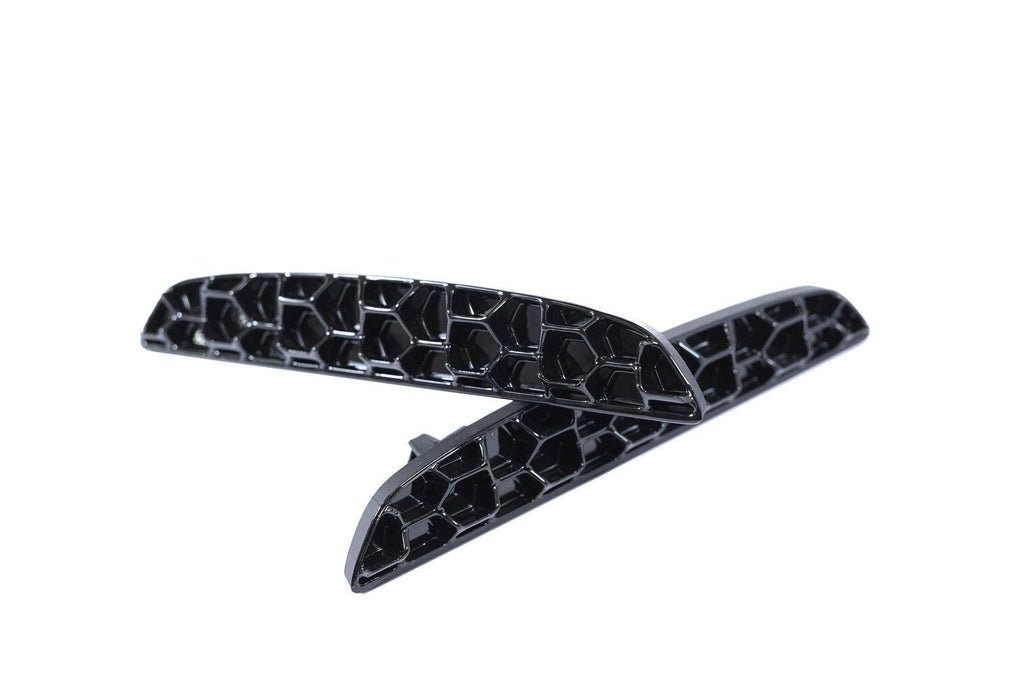 BMW M5 F90 Honeycomb Rear Reflector Deletes by Acexxon (2017-2023) - AUTOID® - Reflector Inserts & Overlays - Acexxon Motorsports