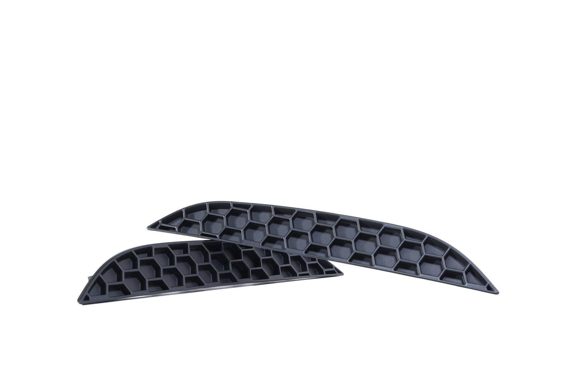 BMW M5 F90 Honeycomb Rear Reflector Deletes by Acexxon (2017-2023) - AUTOID® - Reflector Inserts & Overlays - Acexxon Motorsports