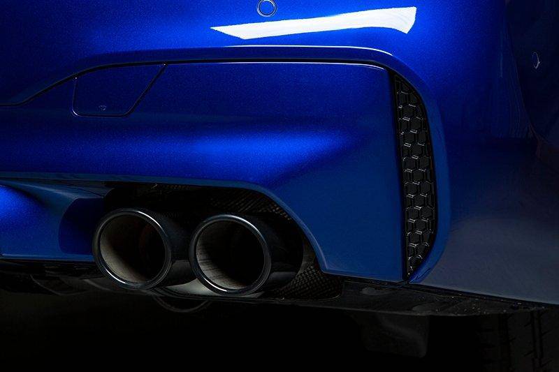 BMW M5 F90 Honeycomb Rear Reflector Deletes by Acexxon (2017-2023) - AUTOID® - Reflector Inserts & Overlays - Acexxon Motorsports