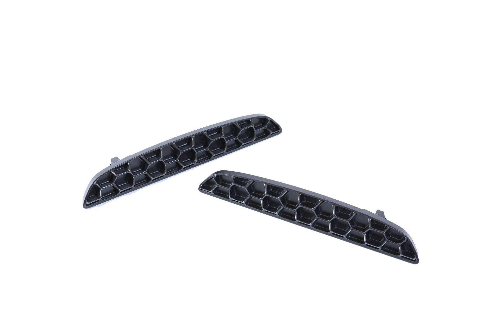 BMW M5 F90 Honeycomb Rear Reflector Deletes by Acexxon (2017-2023) - AUTOID® - Reflector Inserts & Overlays - Acexxon Motorsports