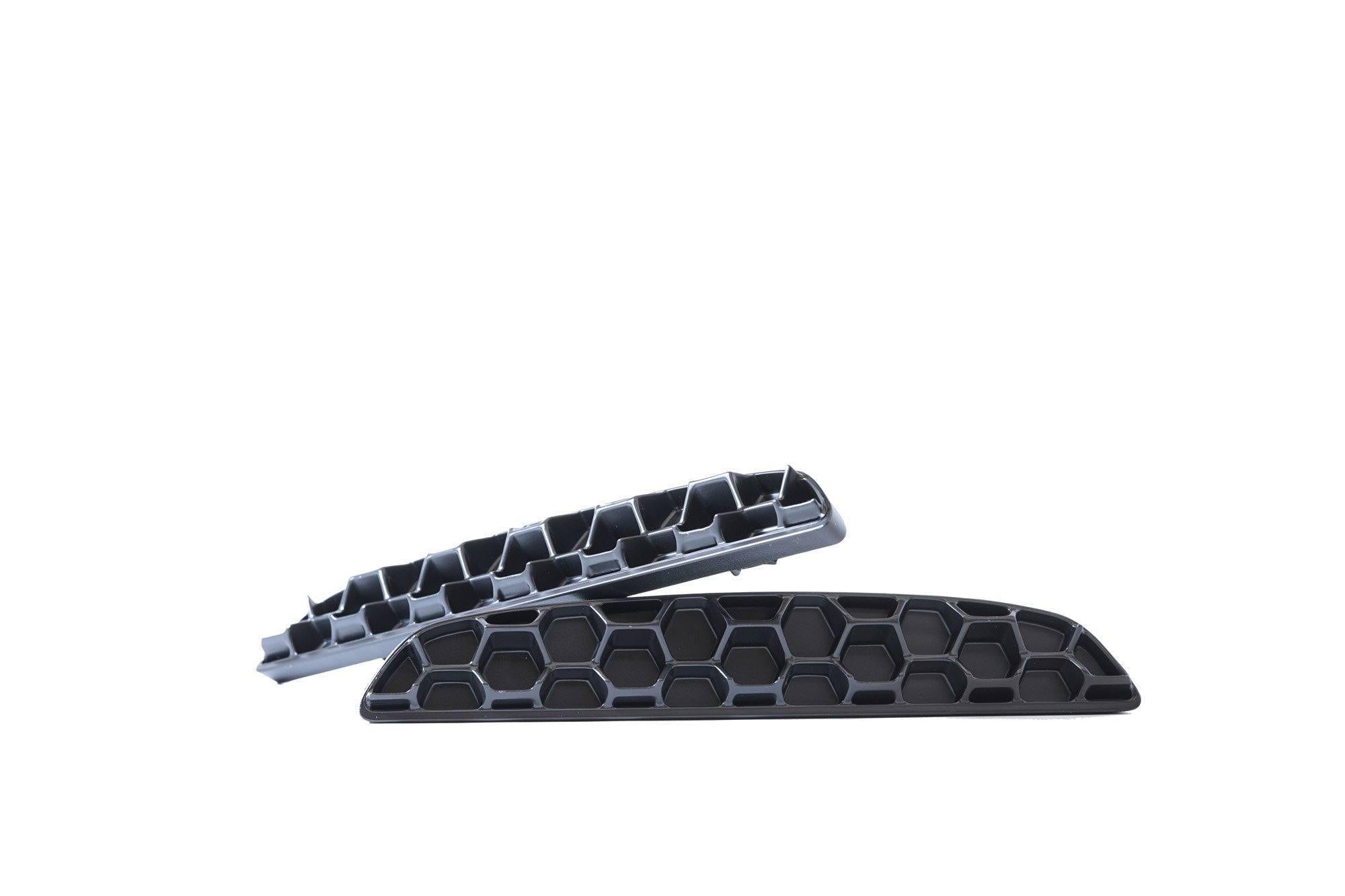 BMW M5 F90 Honeycomb Rear Reflector Deletes by Acexxon (2017-2023) - AUTOID® - Reflector Inserts & Overlays - Acexxon Motorsports