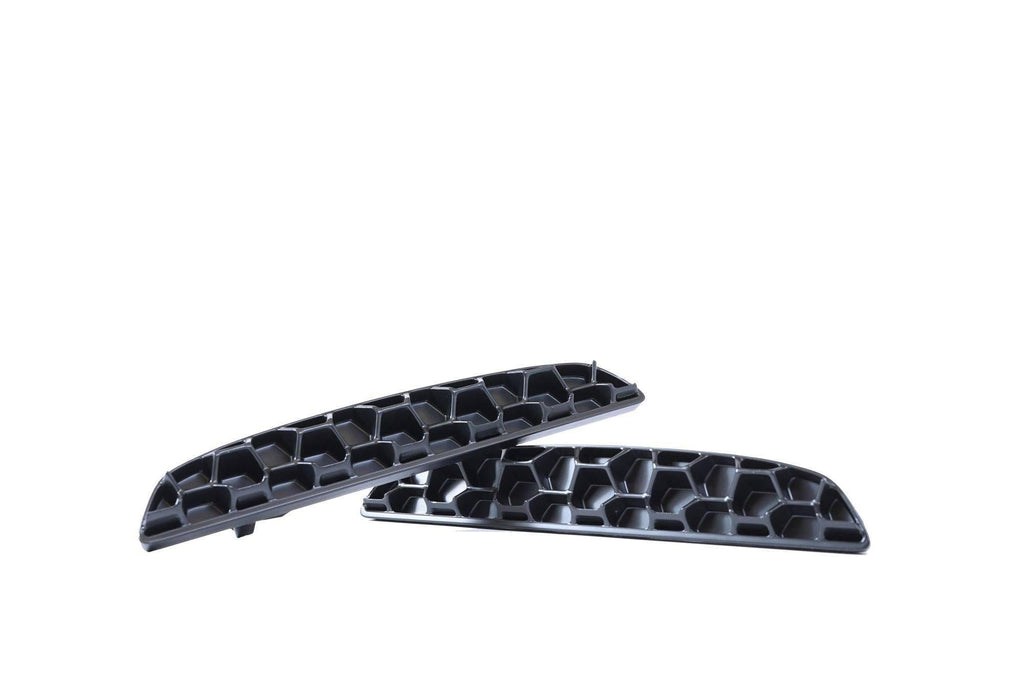 BMW M5 F90 Honeycomb Rear Reflector Deletes by Acexxon (2017-2023) - AUTOID® - Reflector Inserts & Overlays - Acexxon Motorsports