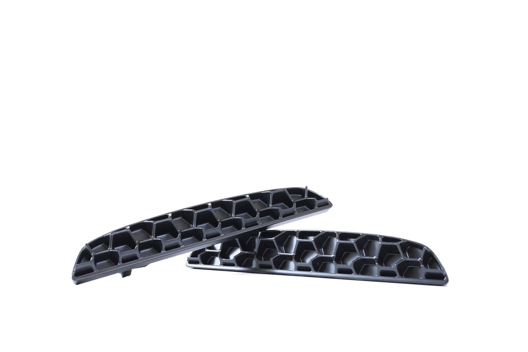 BMW M5 F90 Honeycomb Rear Reflector Deletes by Acexxon (2017-2023) - AUTOID® - Reflector Inserts & Overlays - Acexxon Motorsports