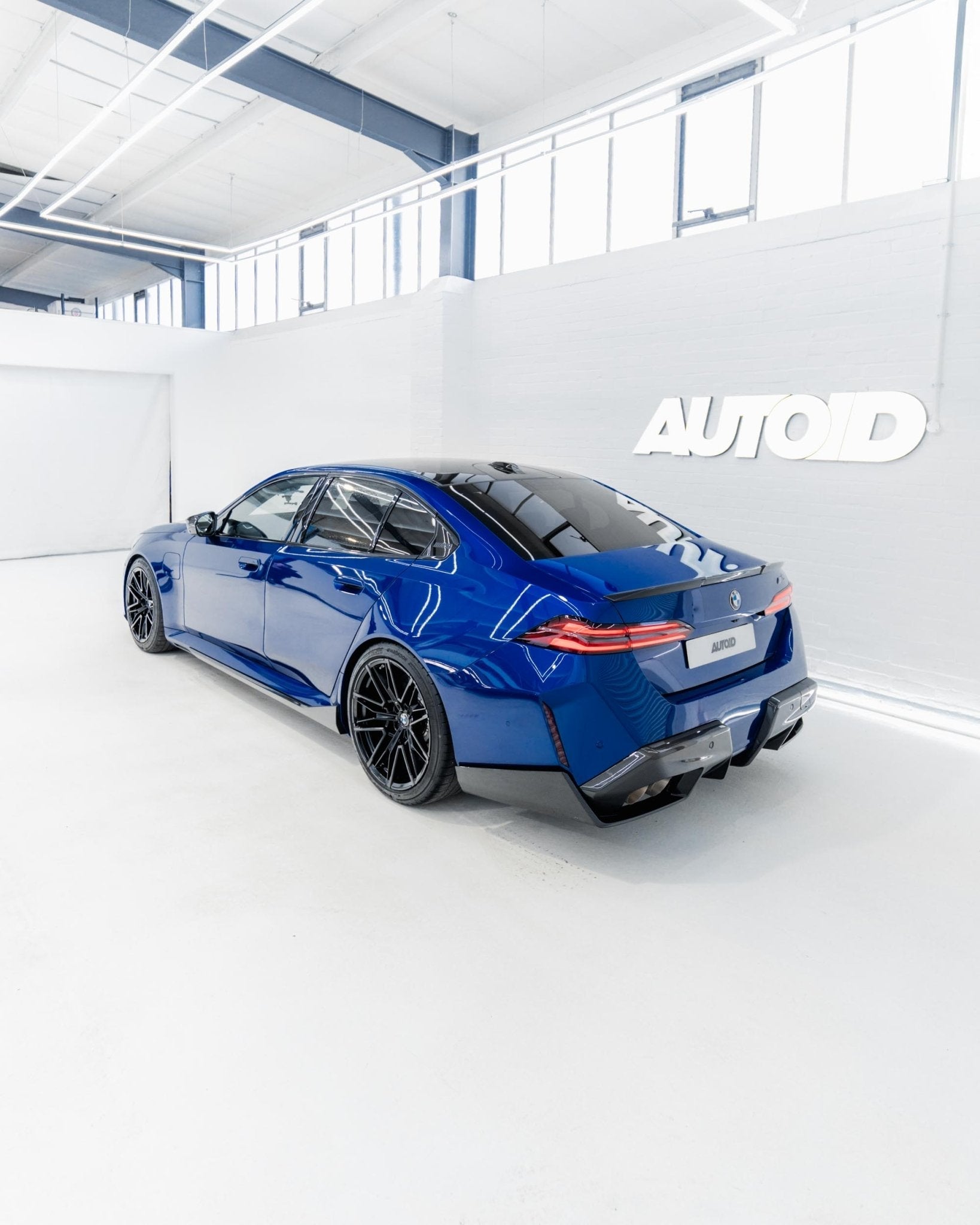 BMW M5 G90 G99 Pre-Preg Carbon Fibre Rear Diffuser by FORM (2024+) - AUTOID® - Rear Diffusers - FORM Industries