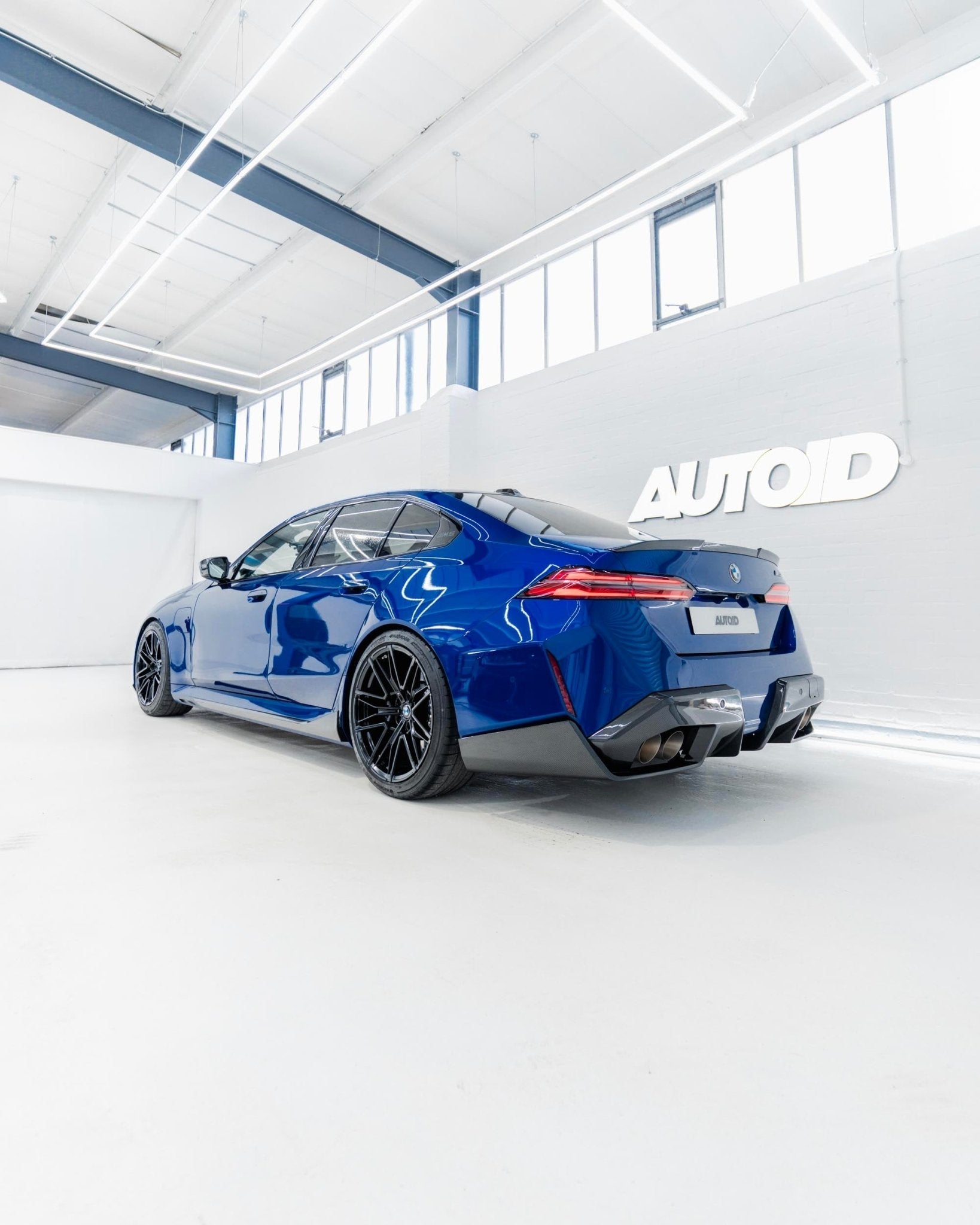 BMW M5 G90 G99 Pre-Preg Carbon Fibre Rear Diffuser by FORM (2024+) - AUTOID® - Rear Diffusers - FORM Industries